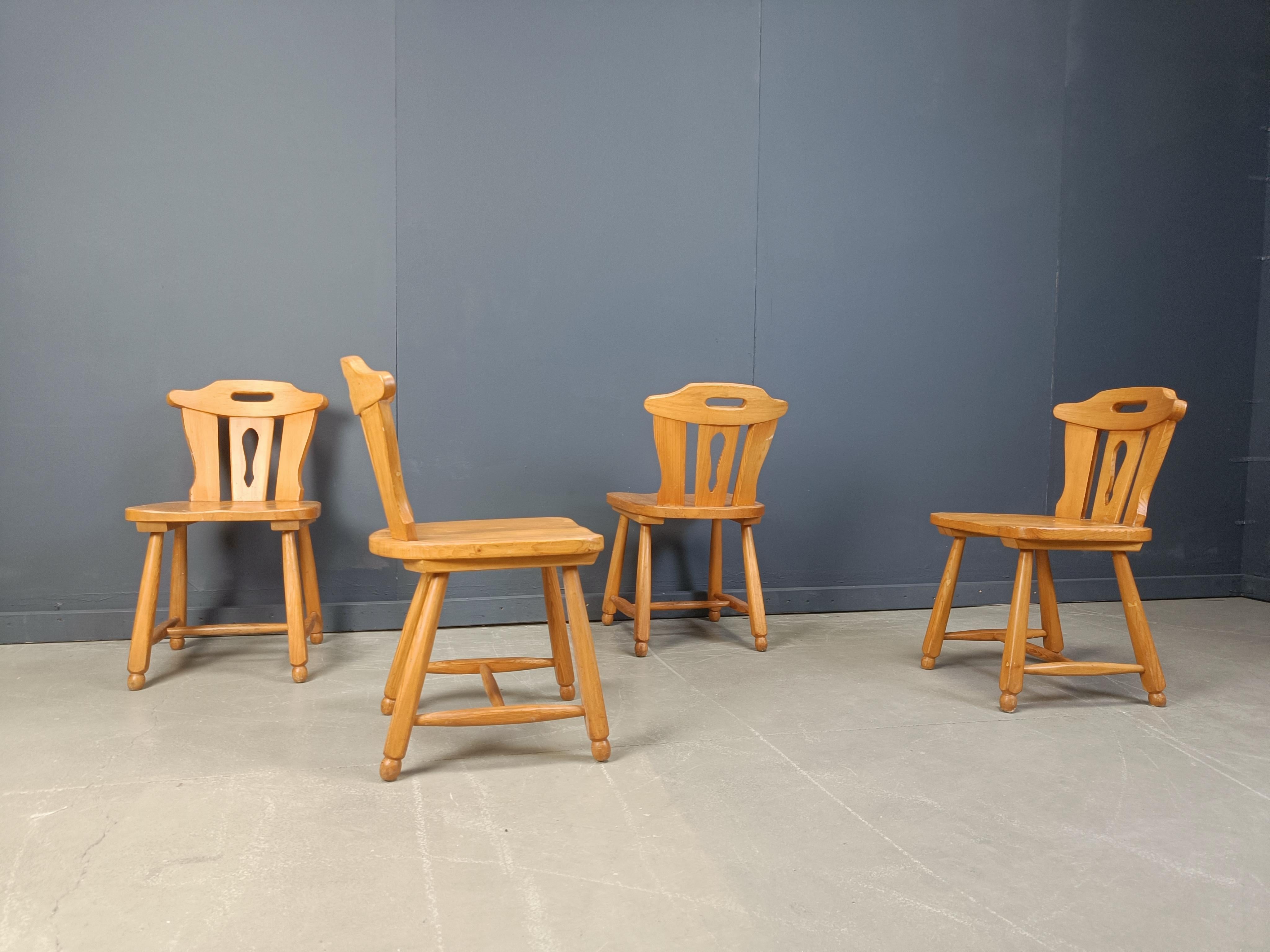 Milieu du XXe siècle Chaises de salle à manger brutalistes du milieu du siècle, 1960, ensemble de 4 en vente
