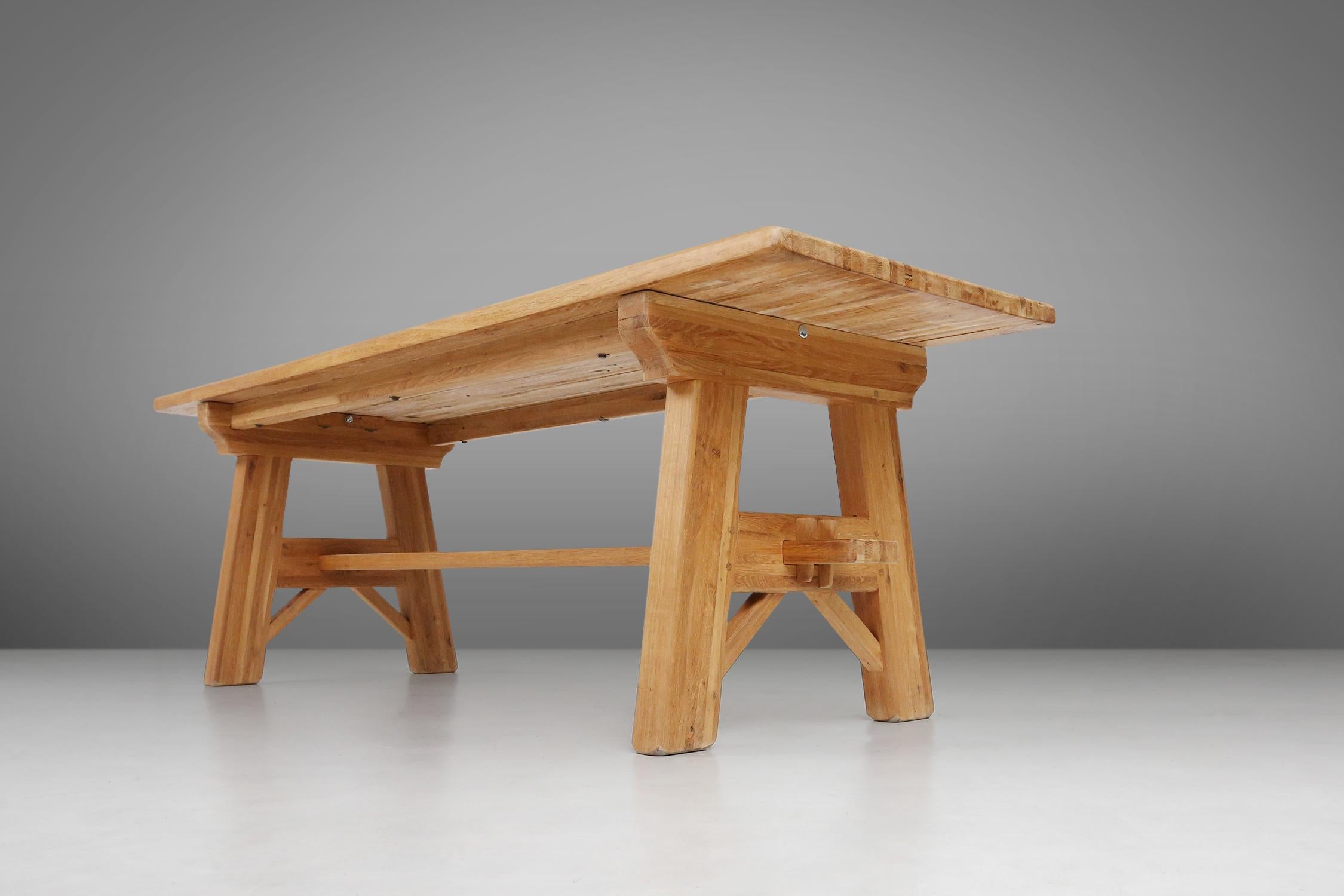 Mid-century brutalist dining table in solid oak, France ca. 1960 For Sale 6