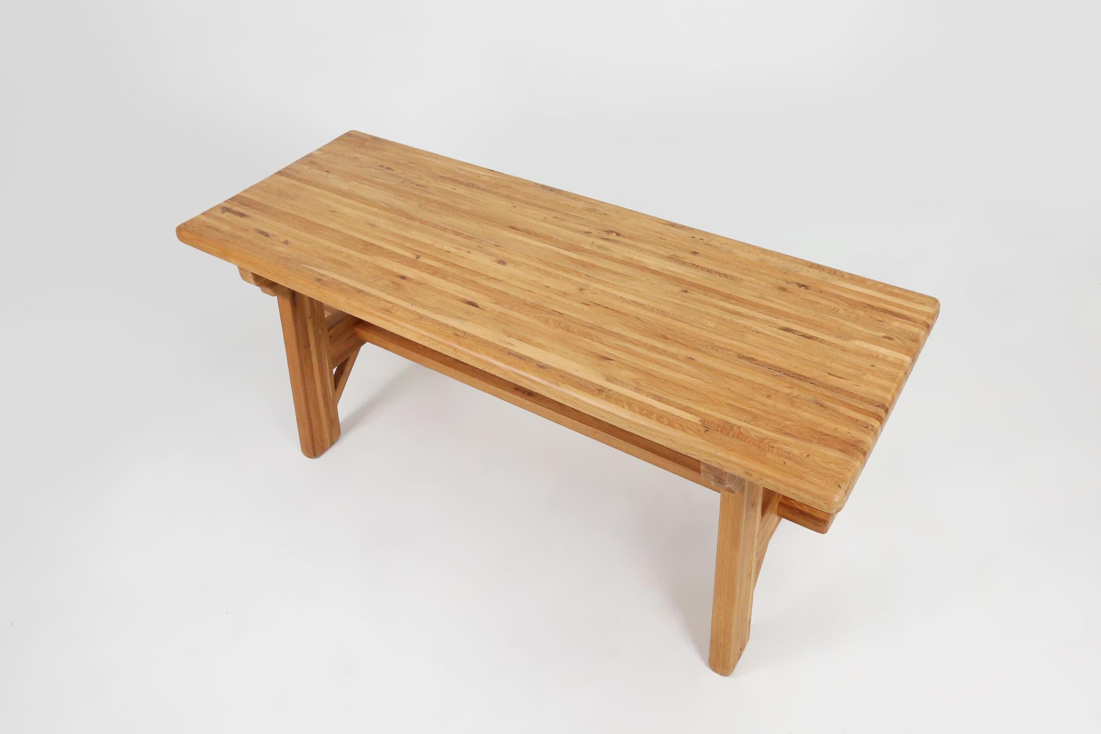 Mid-century brutalist dining table in solid oak, France ca. 1960 For Sale 7