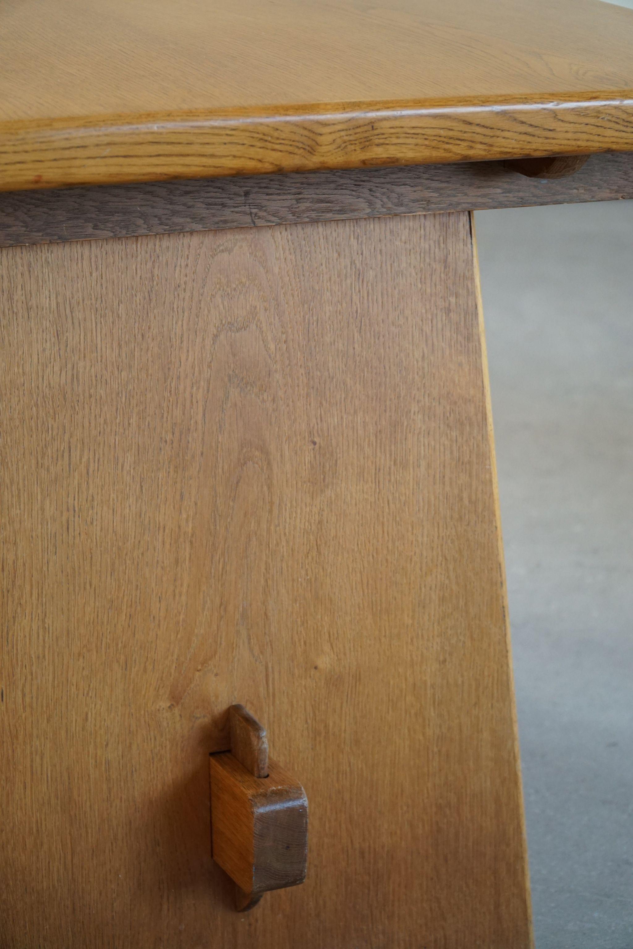 Mid Century, Brutalist Dining Table, Made in Oak, Danish Cabinetmaker, 1950s For Sale 8