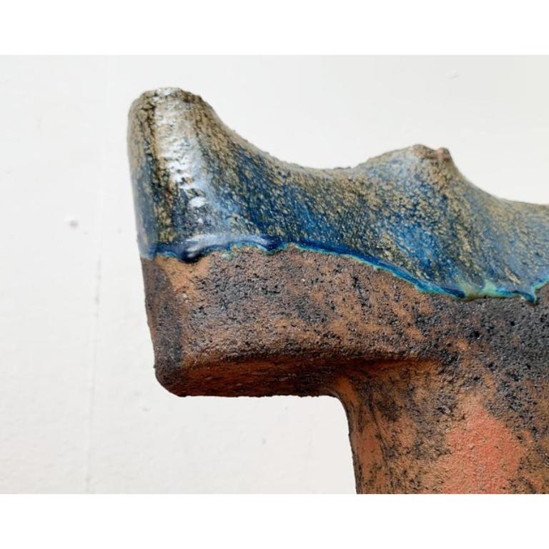 Brutalistische deutsche Studio Pottery Vase aus der Jahrhundertmitte, 1960er Jahre (20. Jahrhundert) im Angebot