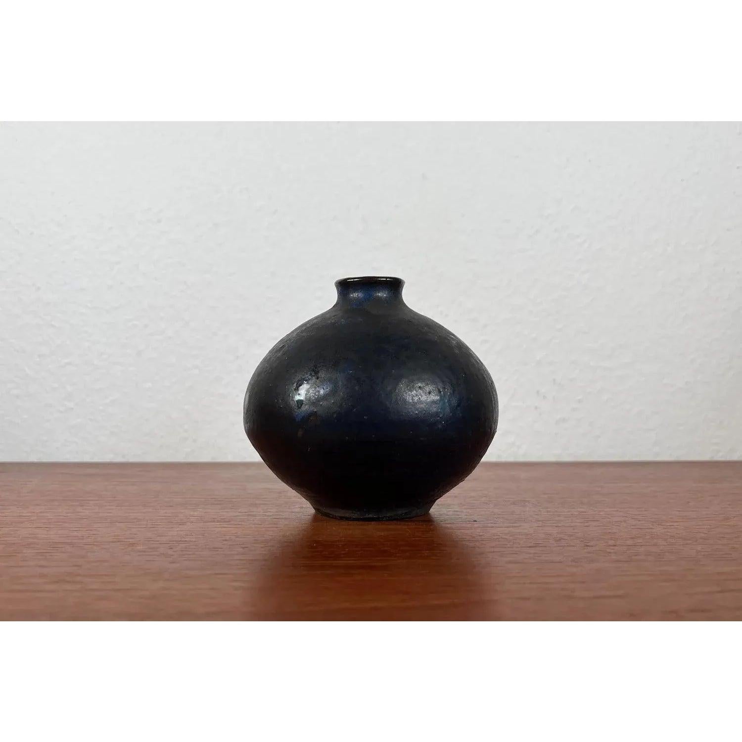 Mid-Century Brutalist German Studio Pottery Vase by Gerhard Liebenthron, 1960s For Sale 4