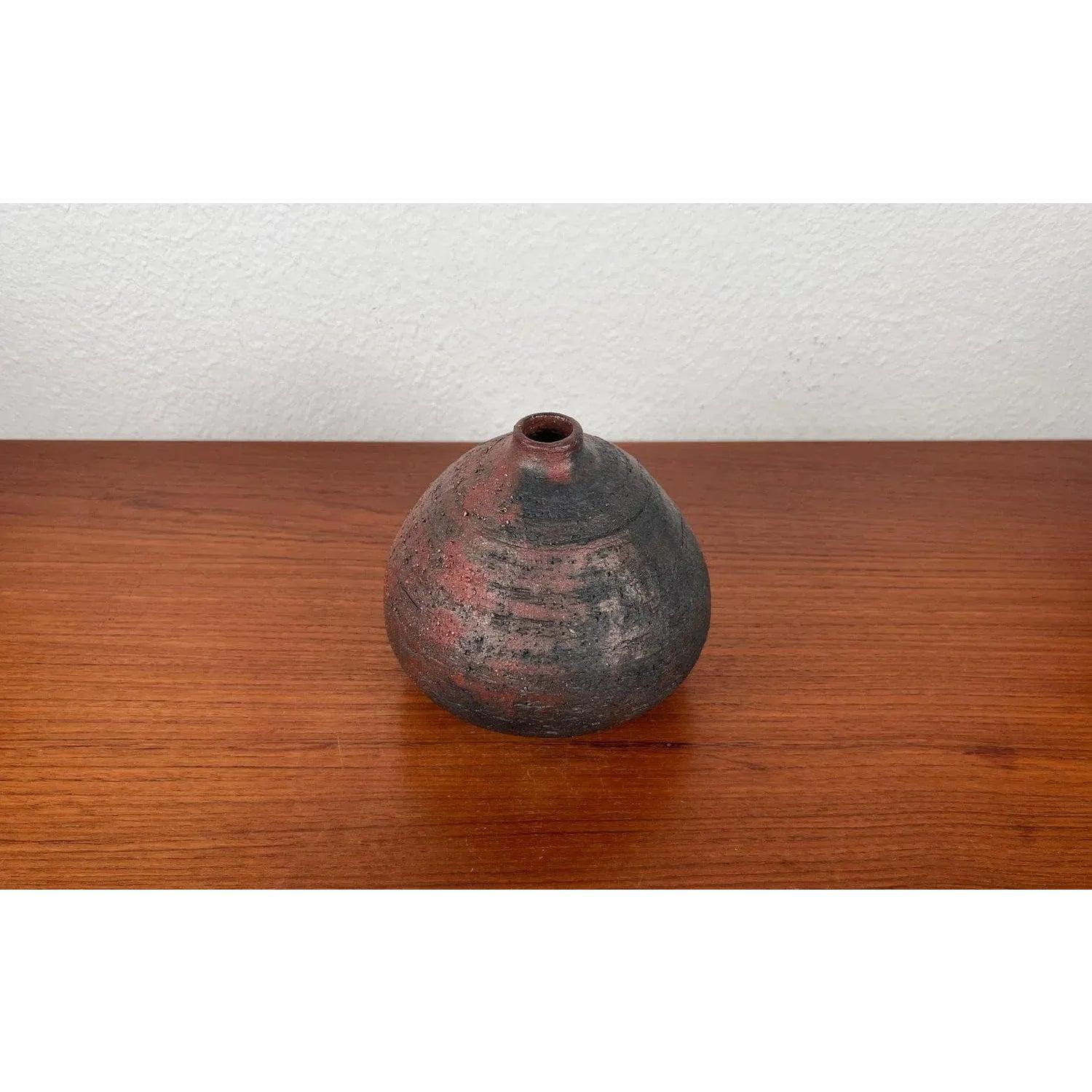 Mid-Century Brutalist German Studio Pottery Vase by Gerhard Liebenthron, 1972 For Sale 3