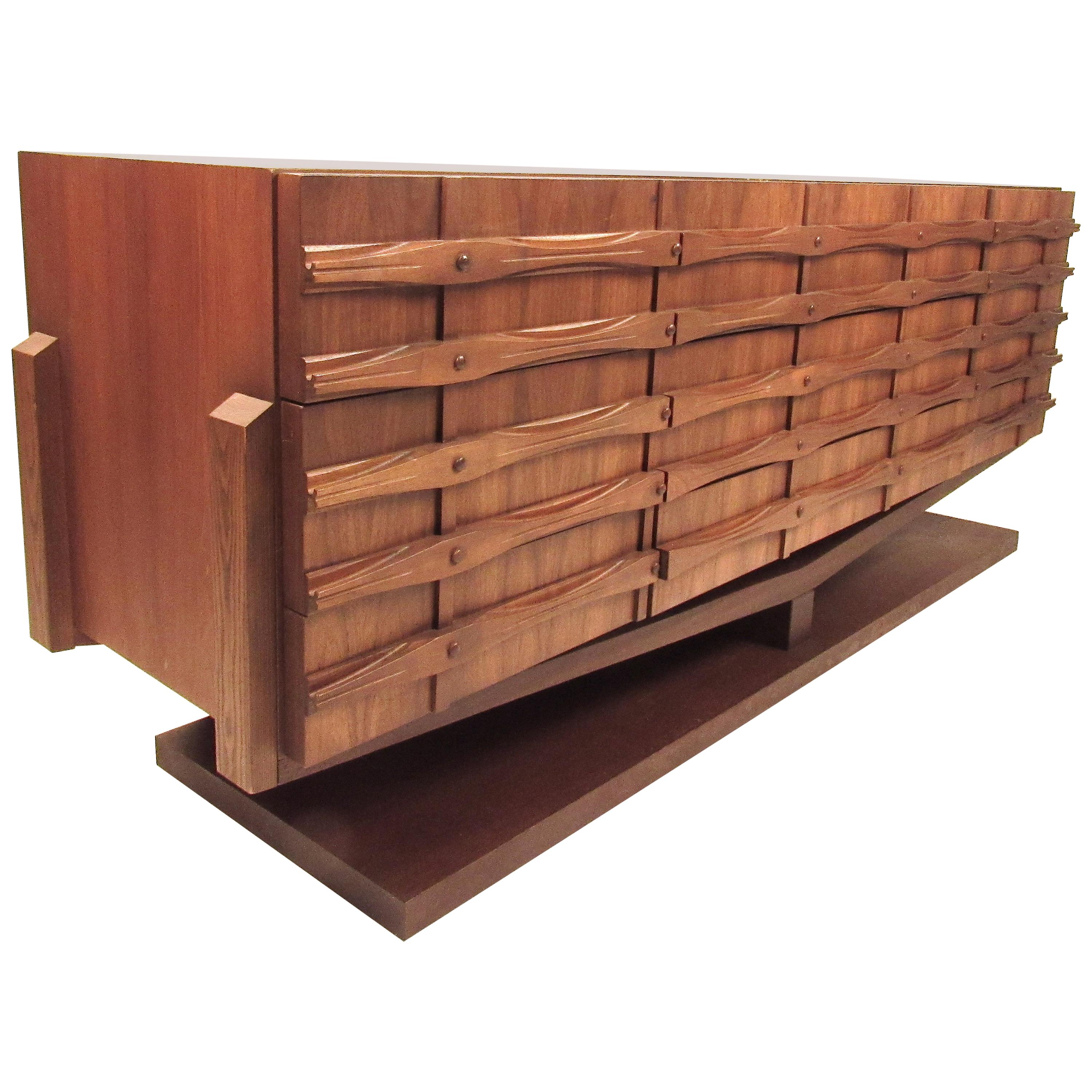 Lane Staccato Brutalist Midcentury Oak Lowboy Dresser For Sale at 1stDibs