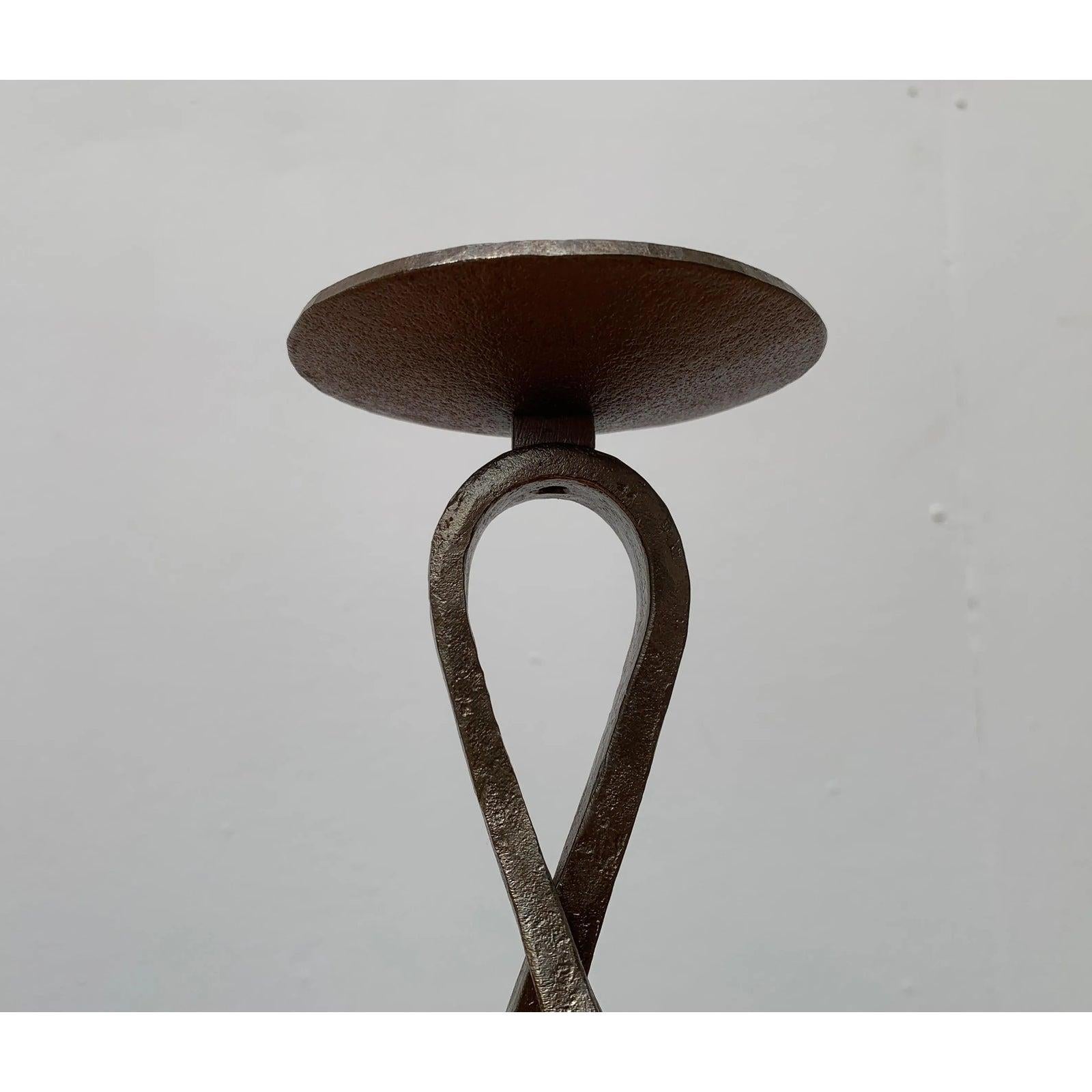 Brutalistischer Metall-Kerzenhalter aus der Jahrhundertmitte 1960er Jahre im Angebot 6