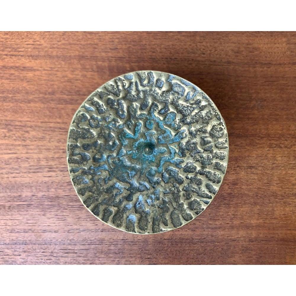 Brutalistischer Metall-Kerzenhalter aus der Jahrhundertmitte, 1960er Jahre im Angebot 3