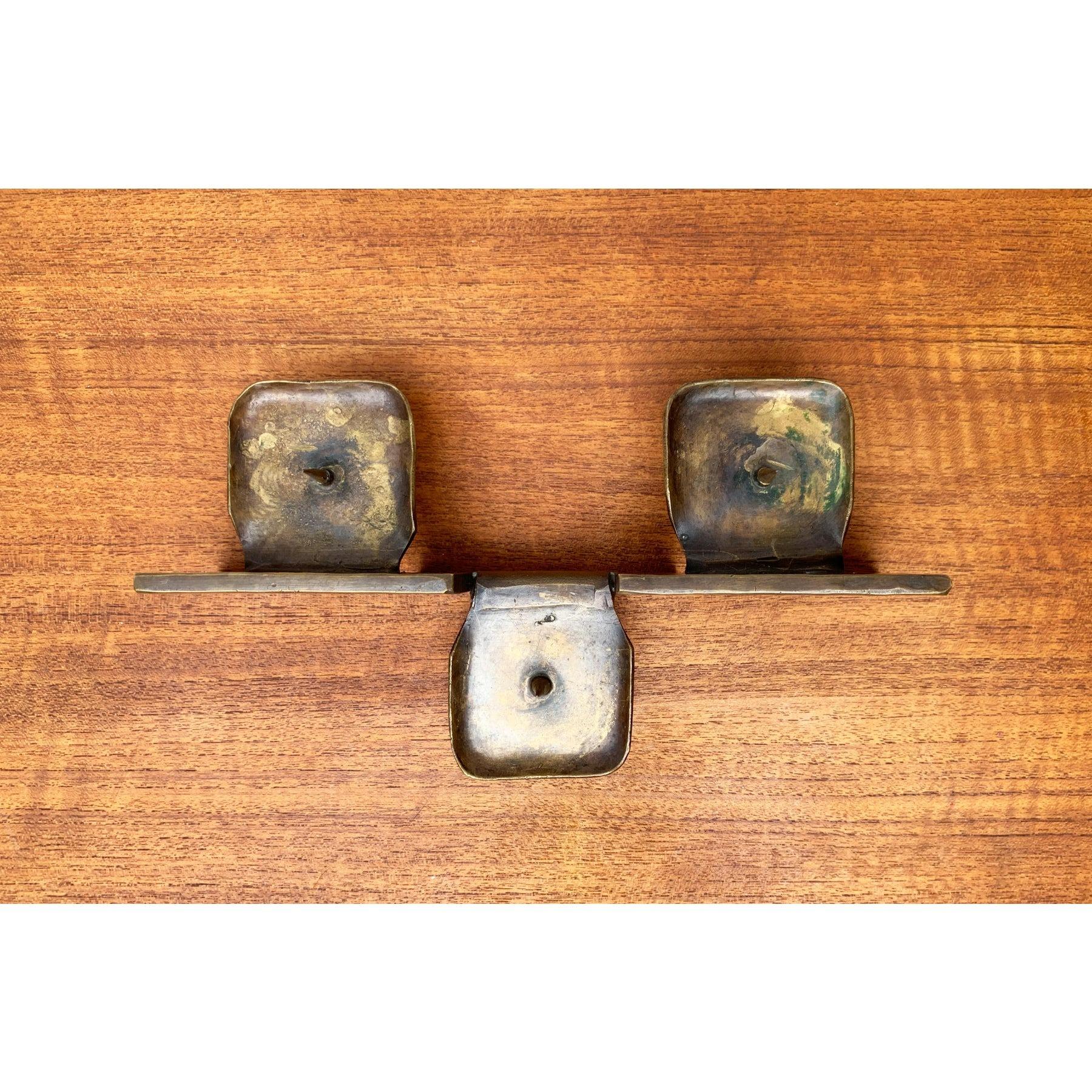 Brutalistischer Metall-Kerzenhalter aus der Jahrhundertmitte, 1960er Jahre im Angebot 3