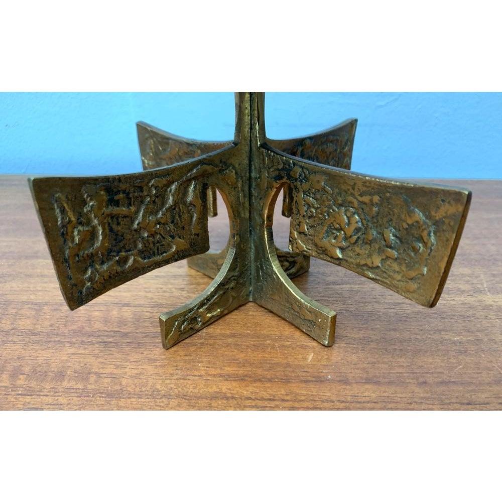Brutalistischer Metall-Kerzenhalter aus der Jahrhundertmitte, 1960er Jahre im Angebot 4