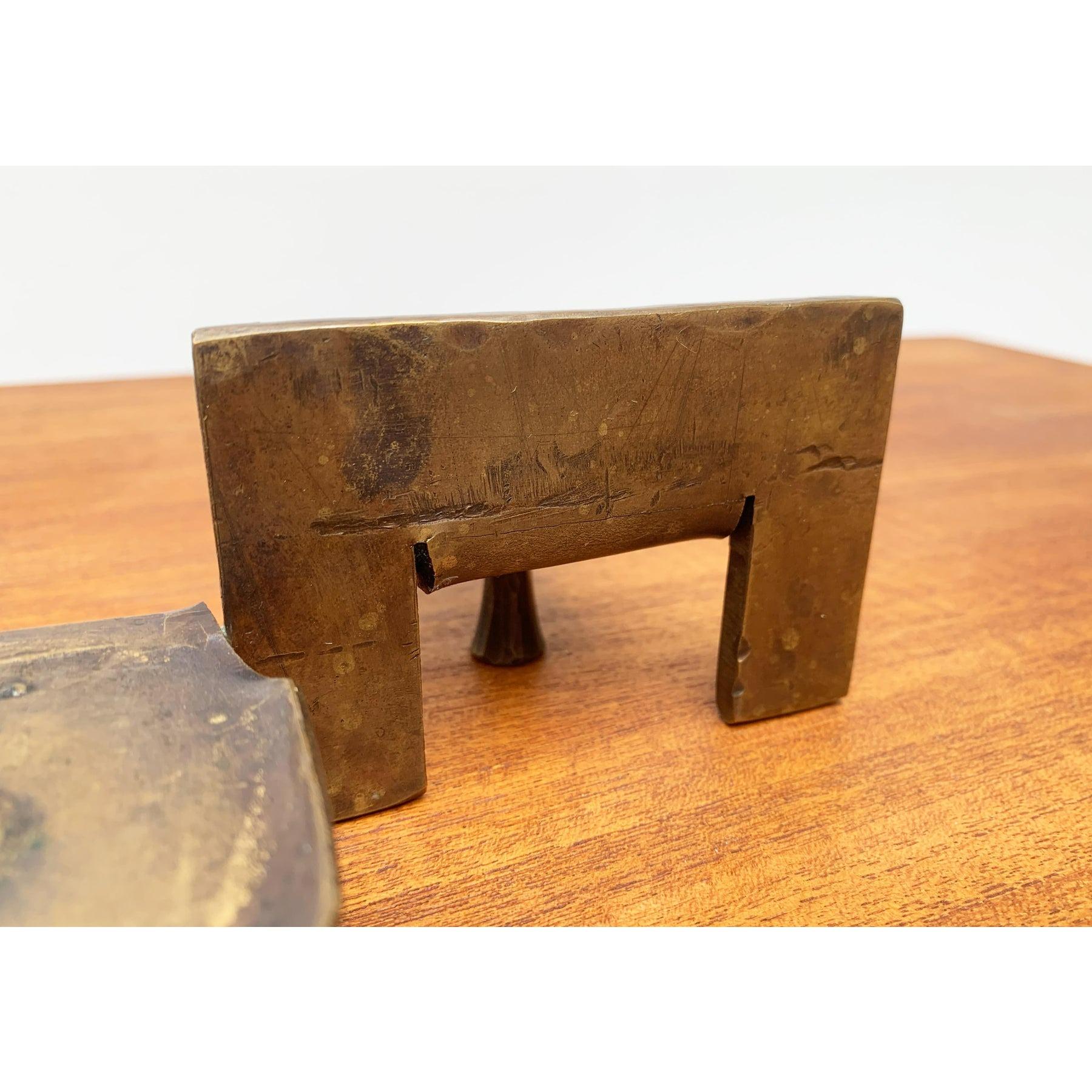 Brutalistischer Metall-Kerzenhalter aus der Jahrhundertmitte, 1960er Jahre im Angebot 4