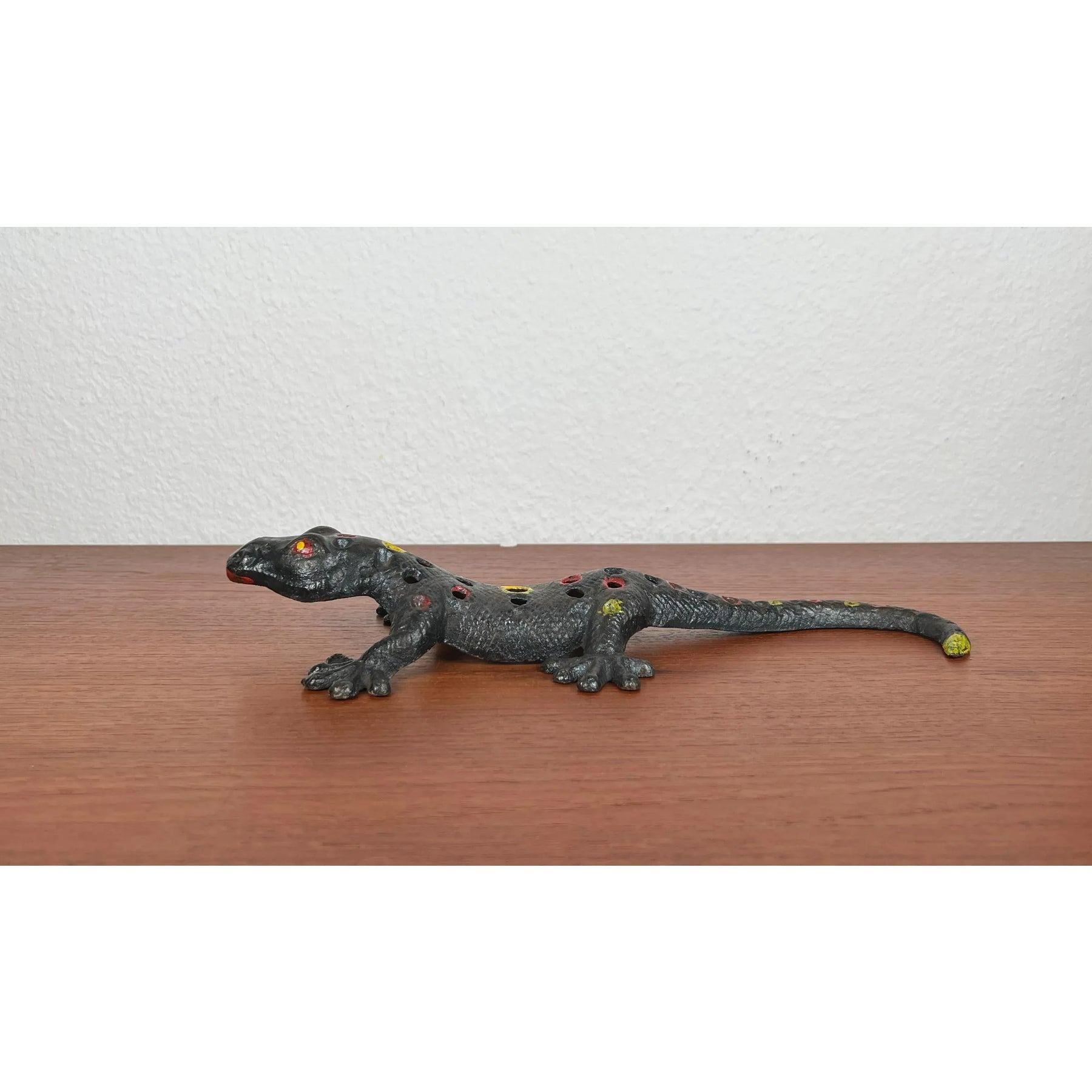 Mid-Century Brutalist Metal Gecco Figurine, 1960s For Sale 8