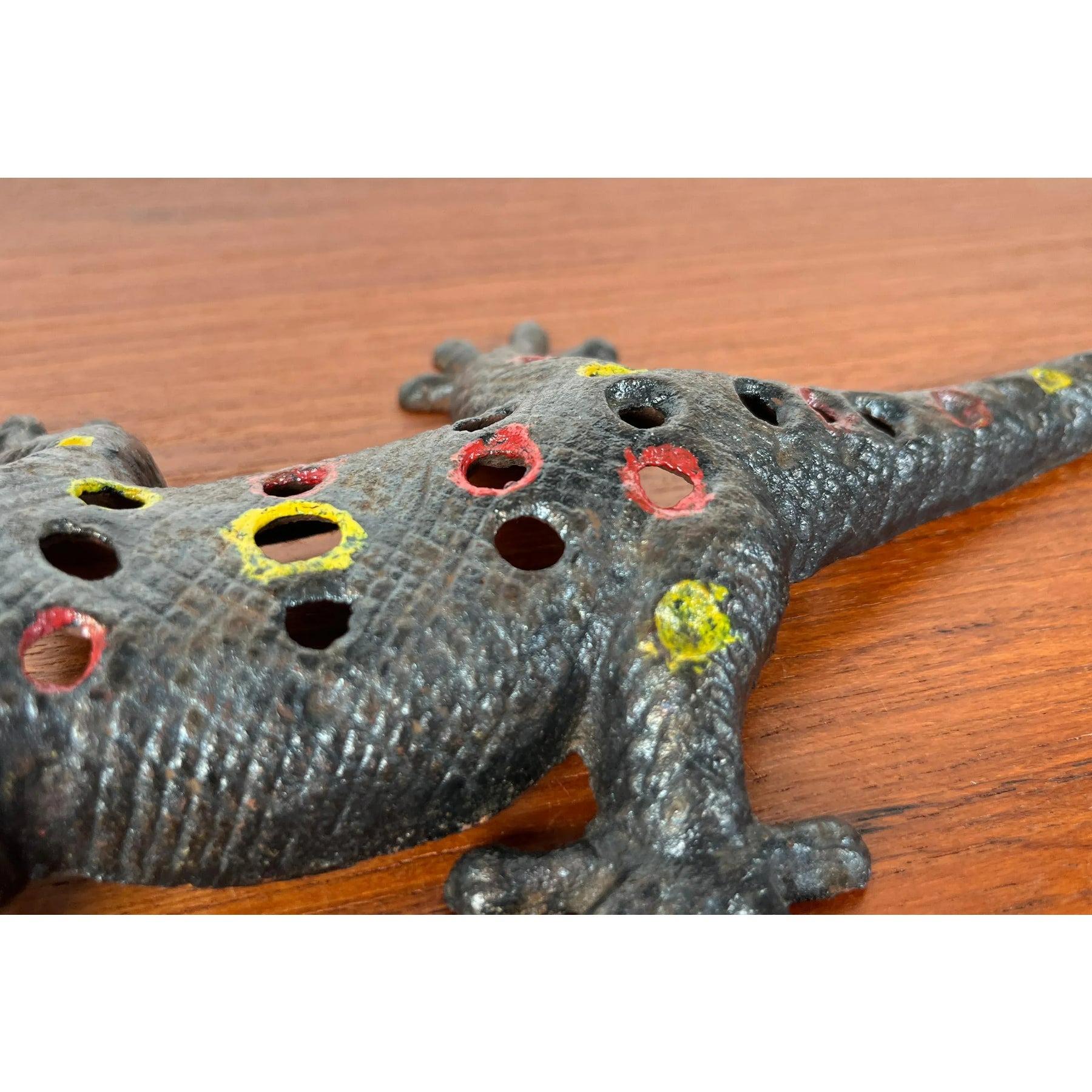 Mid-Century Brutalist Metal Gecco Figurine, 1960s For Sale 1