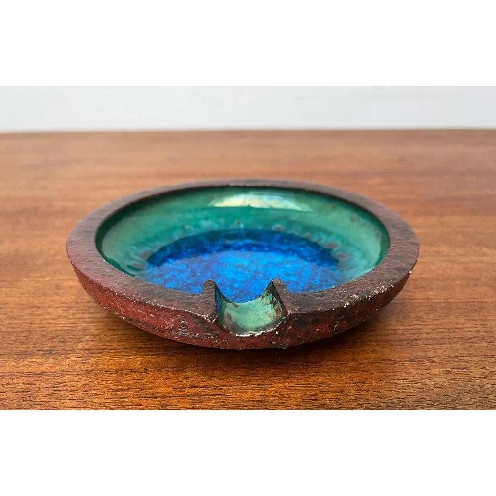Cenicero o cuenco de cerámica brutalista de mediados de siglo, Gerhard Liebenthron, 1968 en venta 3