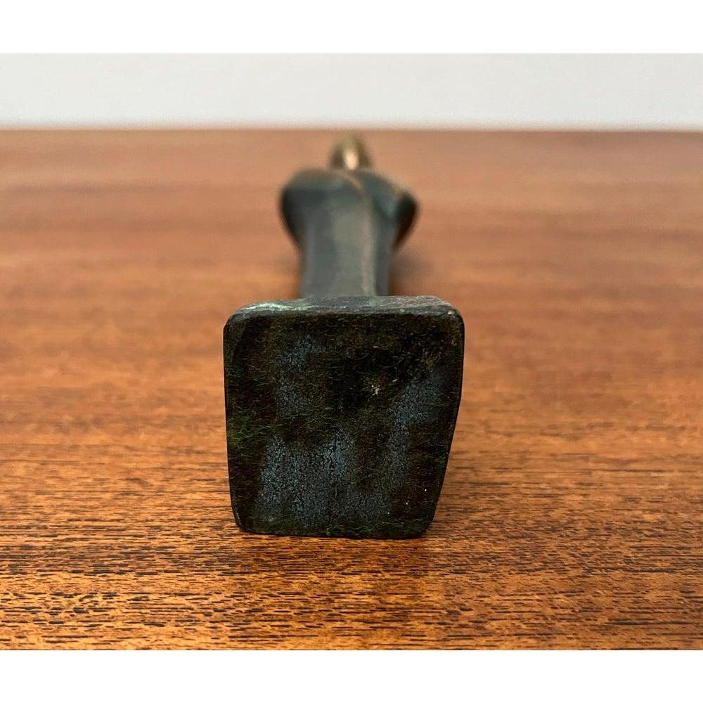 Metallo Figurina di Maria e Gesù in bronzo Sakral brutalista di metà secolo, anni '60 in vendita