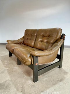 Loveseat Escandinavo Brutalista de Roble y Cuero de Mediados de Siglo