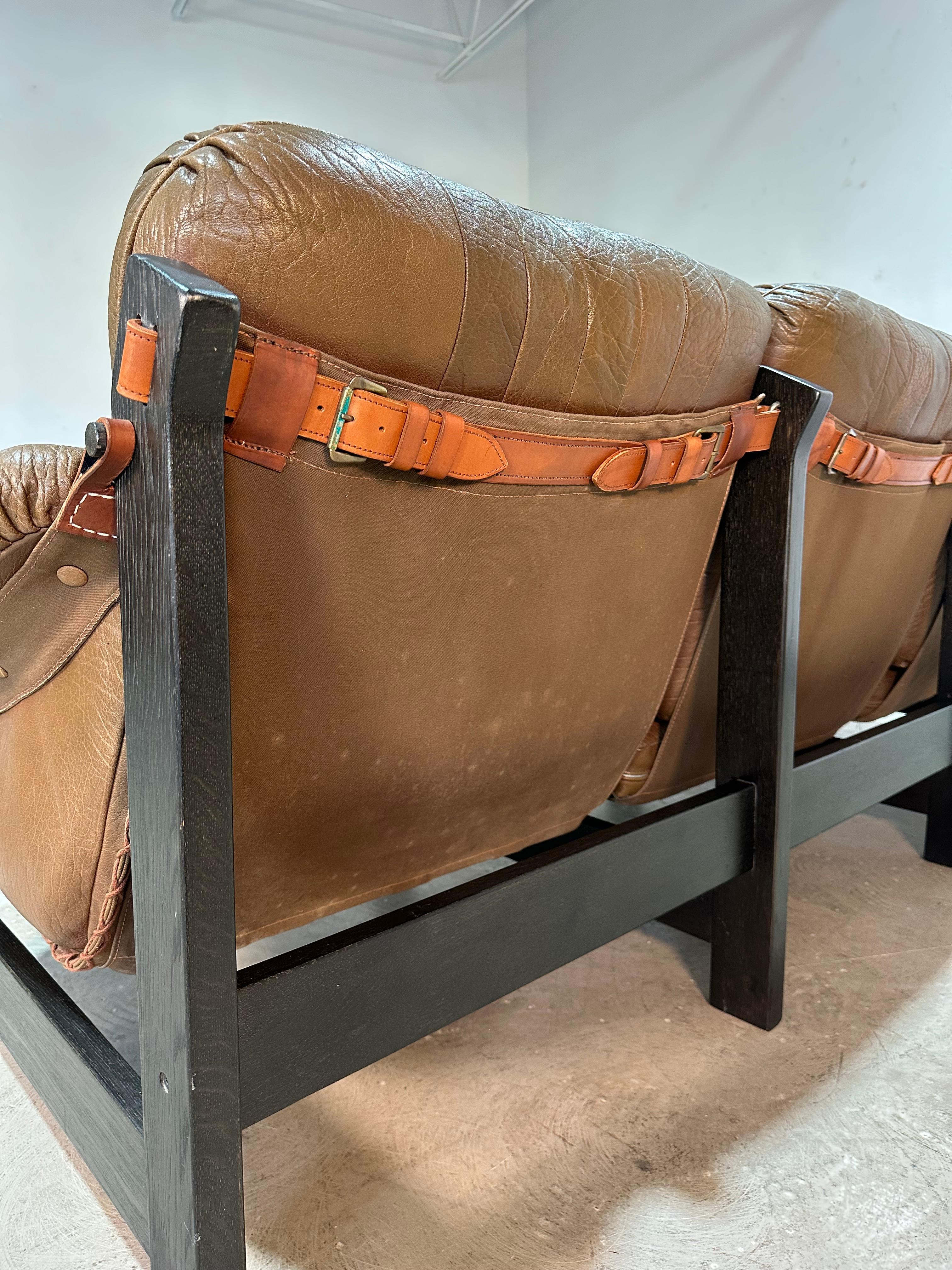 Sofá Escandinavo Brutalista de Roble y Piel de Mediados de Siglo en venta 10