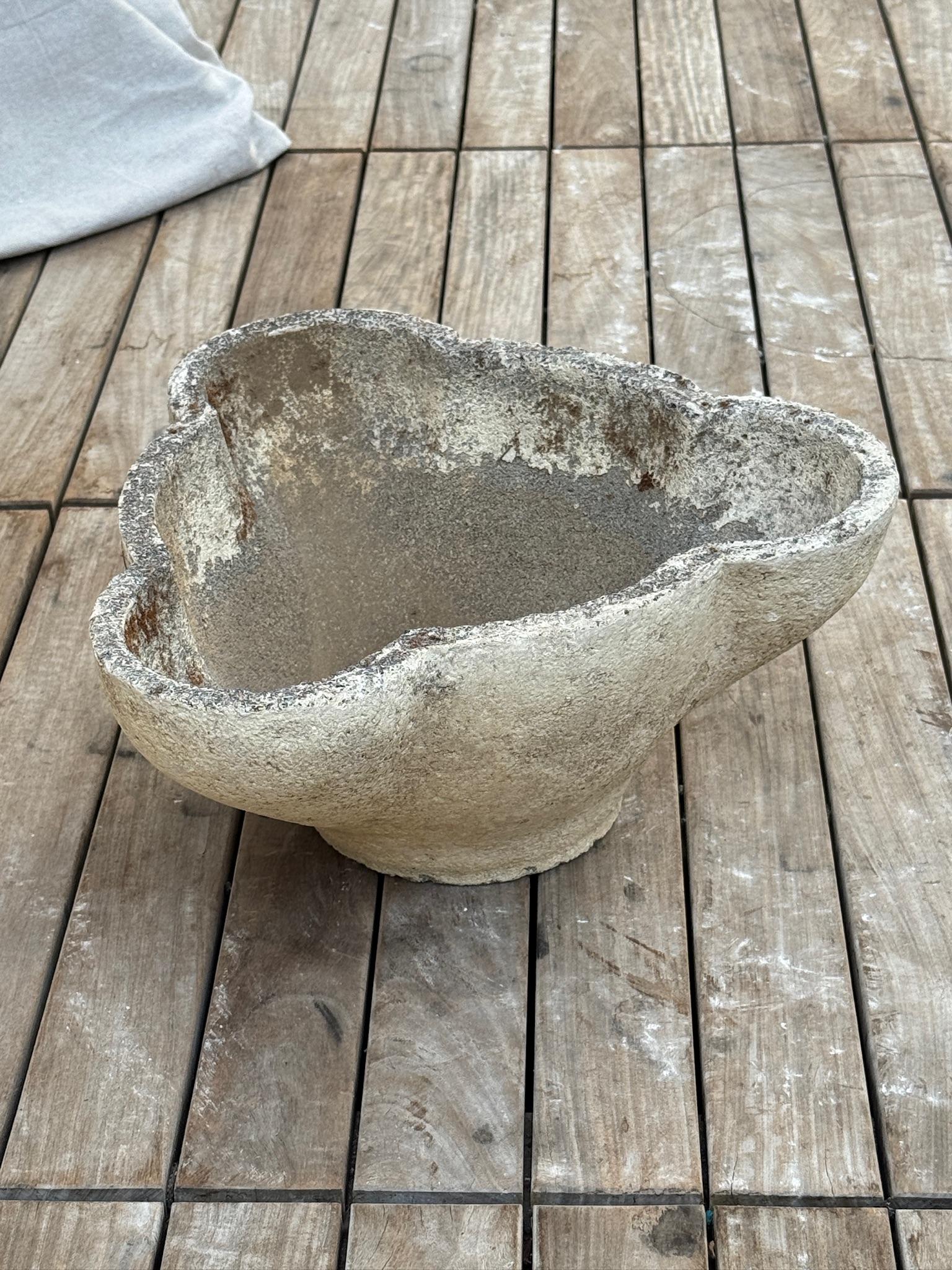 Cast Mid-Century Brutalist Sculptural Concrete Planter with Clover Form For Sale