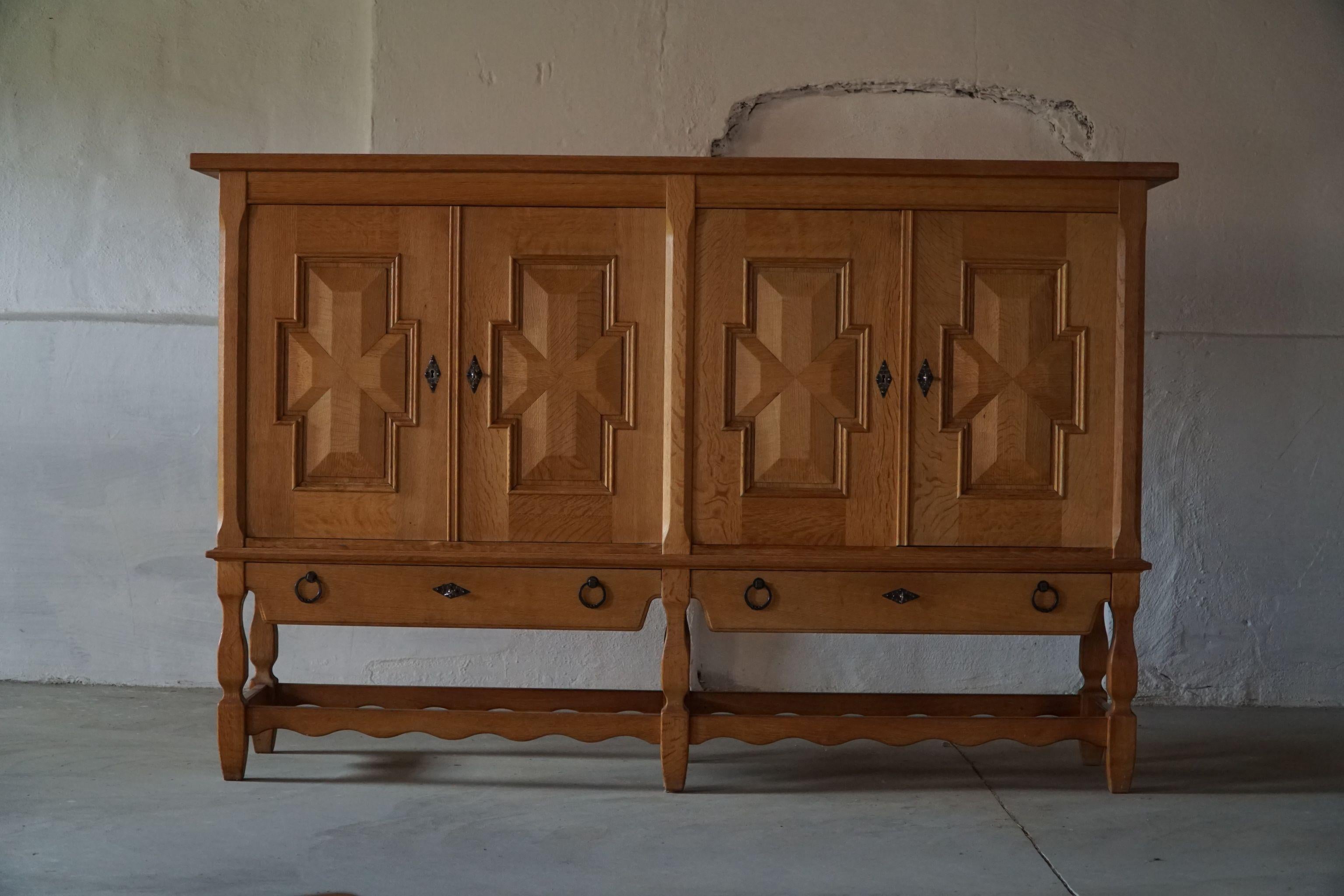 Mid Century Brutalist Sideboard in Solid Oak, Danish Cabinetmaker, Made in 1950s For Sale 9
