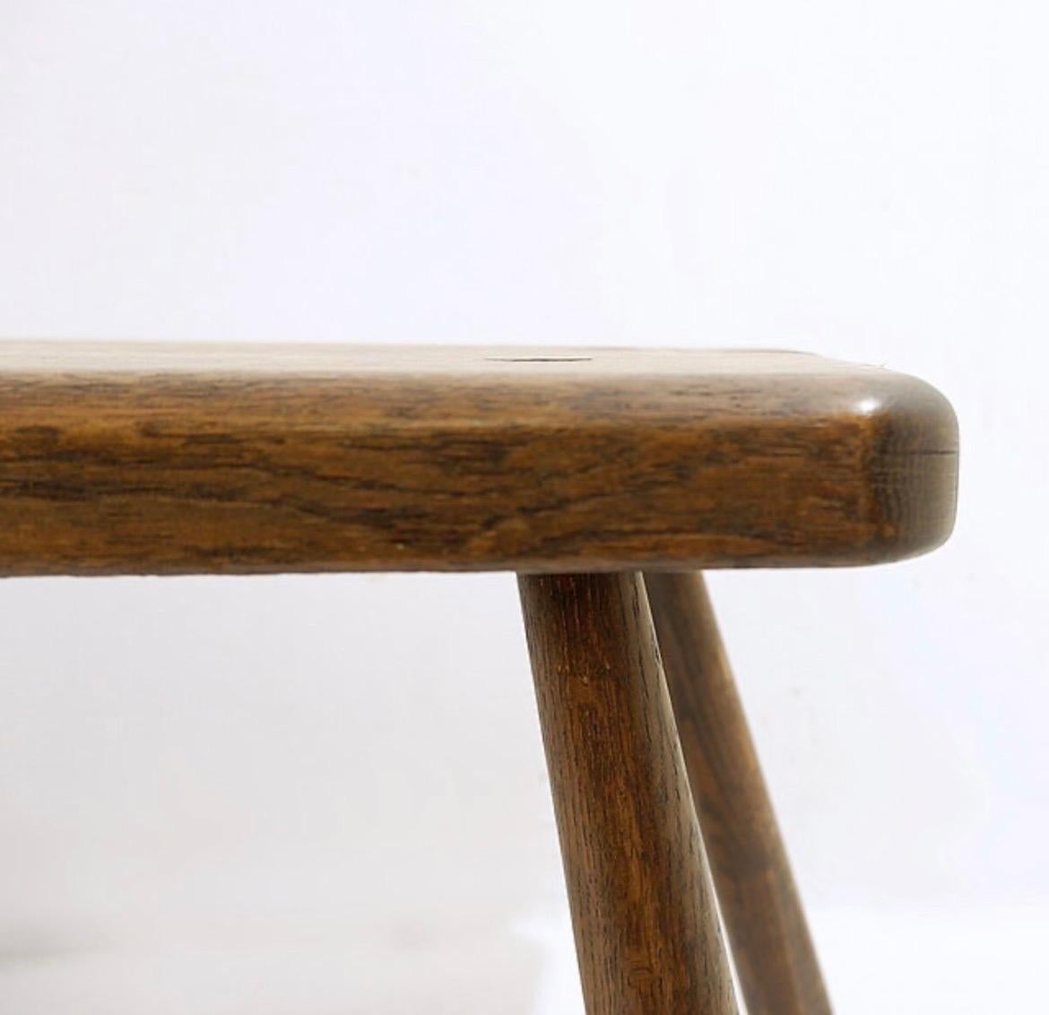 Metà XX secolo Tavolino in legno massiccio brutalista di metà secolo - anni '60 in vendita