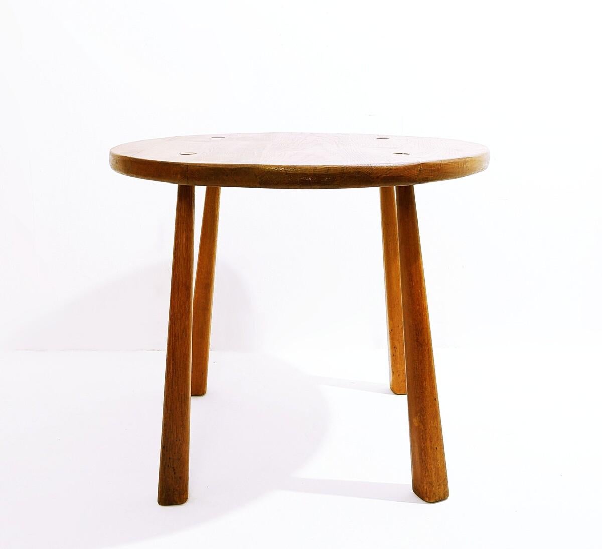 Mid century brutalist solid wood round table Ø 90cm.