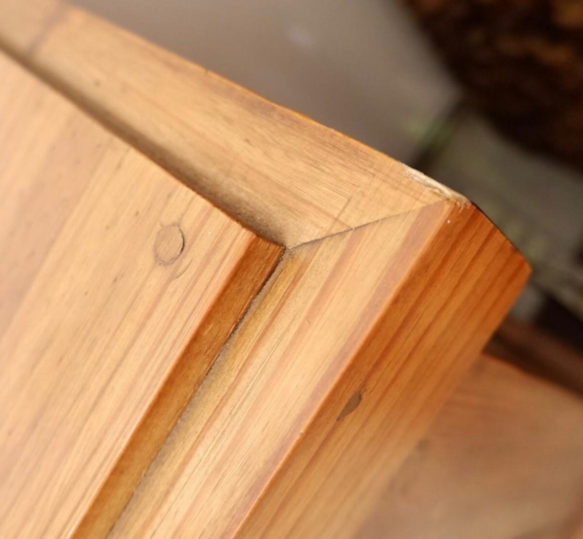 Fine XX secolo Credenza in legno massiccio brutalista di metà secolo in vendita