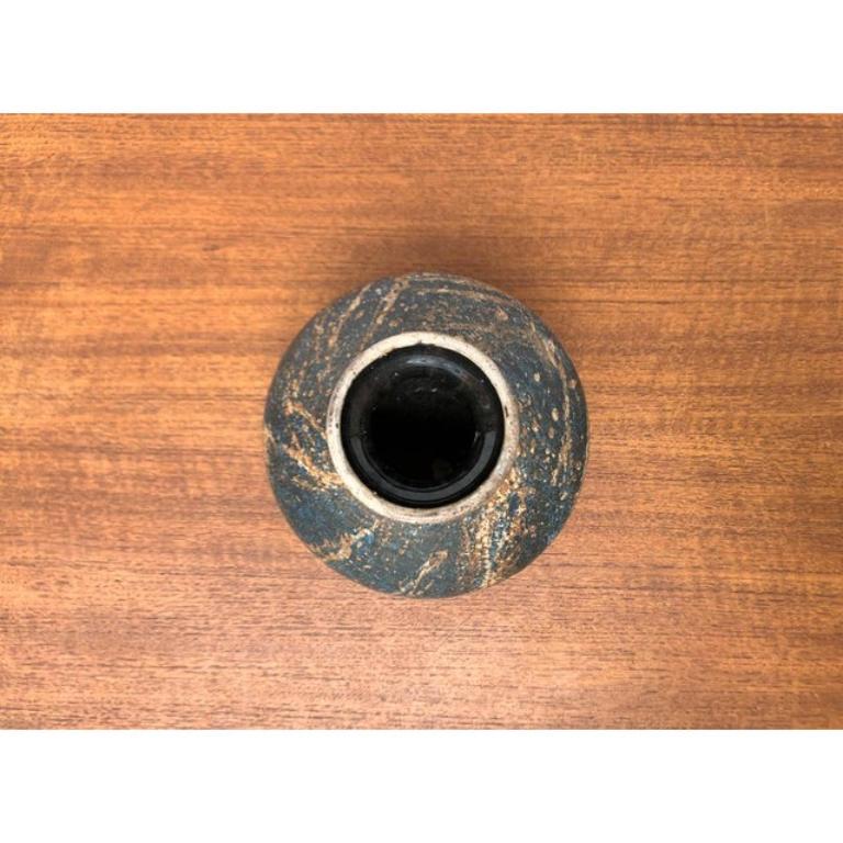 Brutalistische Studio-Keramikvase aus der Mitte des Jahrhunderts von Gerhard Liebenthron, Deutschland, 1970er Jahre (Moderne der Mitte des Jahrhunderts) im Angebot
