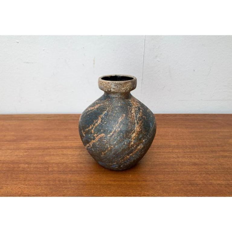 Brutalistische Studio-Keramikvase aus der Mitte des Jahrhunderts von Gerhard Liebenthron, Deutschland, 1970er Jahre im Angebot 4