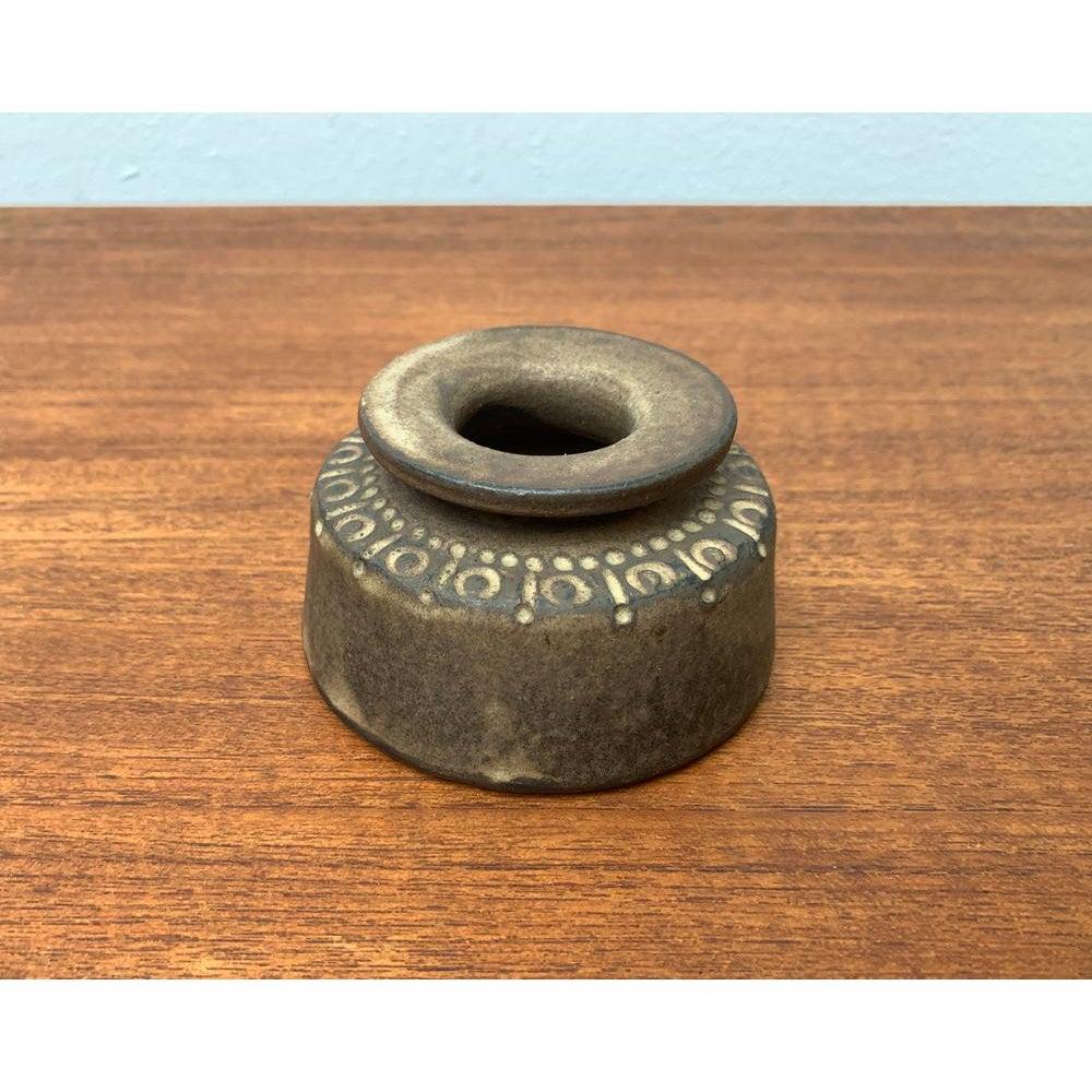 Mid-Century Brutalist Studio Pottery Vase by Johannes Lessmann for Keramische Werkstatt Margaretenhöhe, Essen, in Very Good conditions. Designed 1950 to 1959 This piece has an attribution mark.

Additional information:
Materials: Ceramic
Style: