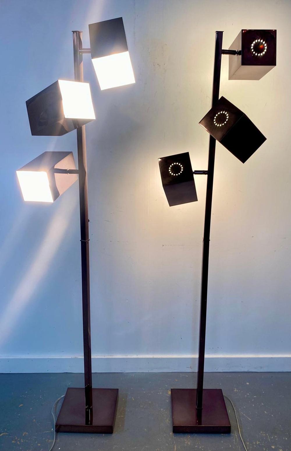 Kubistische Stehlampe von Robert Sonneman, Mid-Century Modern, Kupfer-Finish, Paar  im Angebot 7