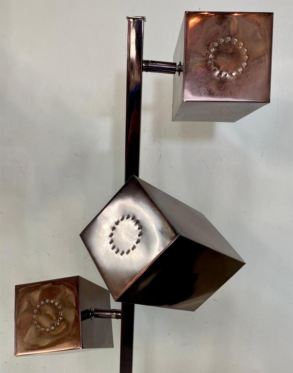 Kubistische Stehlampe von Robert Sonneman, Mid-Century Modern, Kupfer-Finish, Paar  (Moderne der Mitte des Jahrhunderts) im Angebot