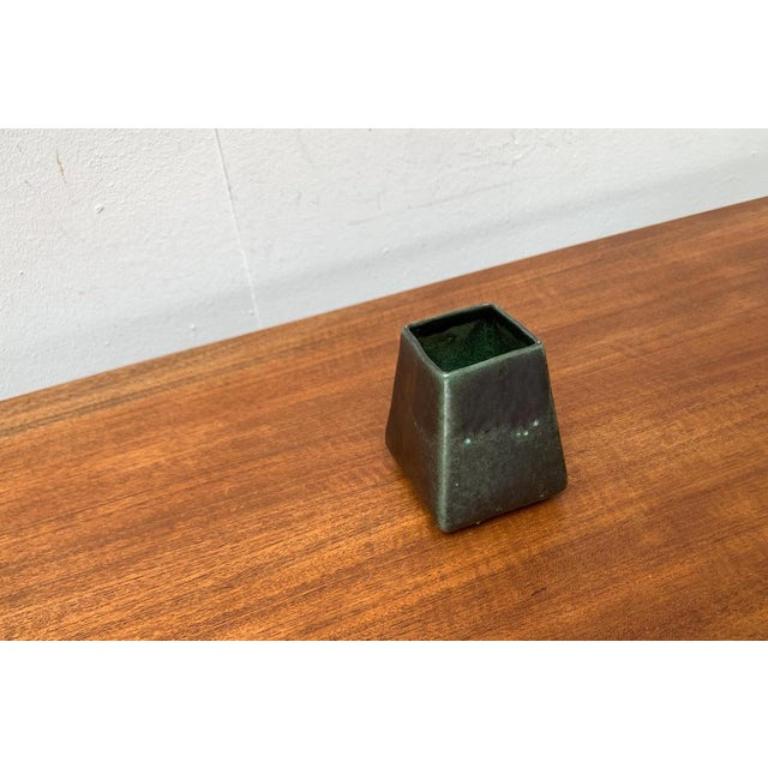 Brutalistische Vase aus der Jahrhundertmitte von BKW Böttger Keramik Wandsbek, Hamburg, 1960er Jahre (Deutsch) im Angebot
