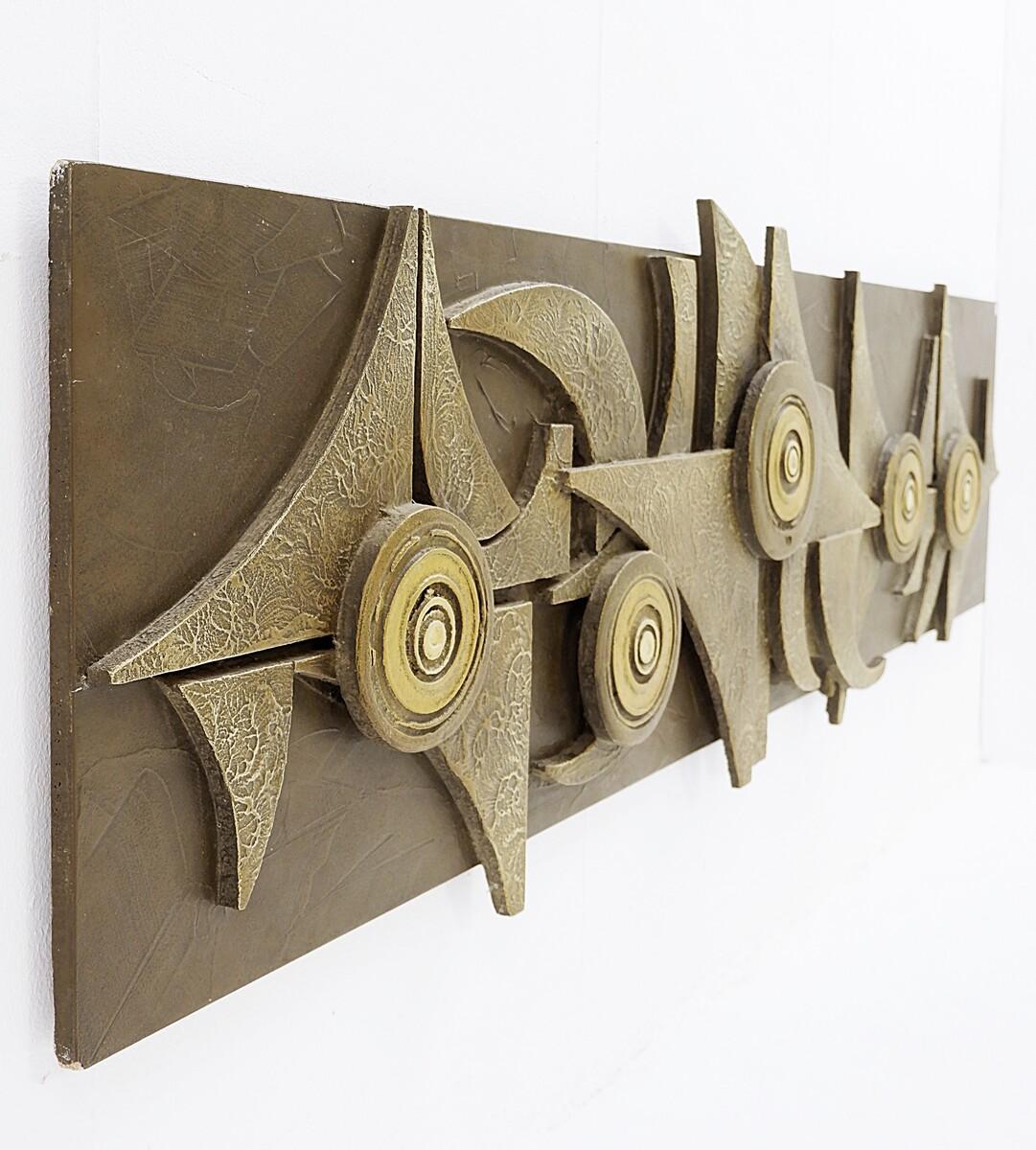Mid-Century Brutalist Wall Art Sculpture, 1970s In Good Condition For Sale In Brussels, BE