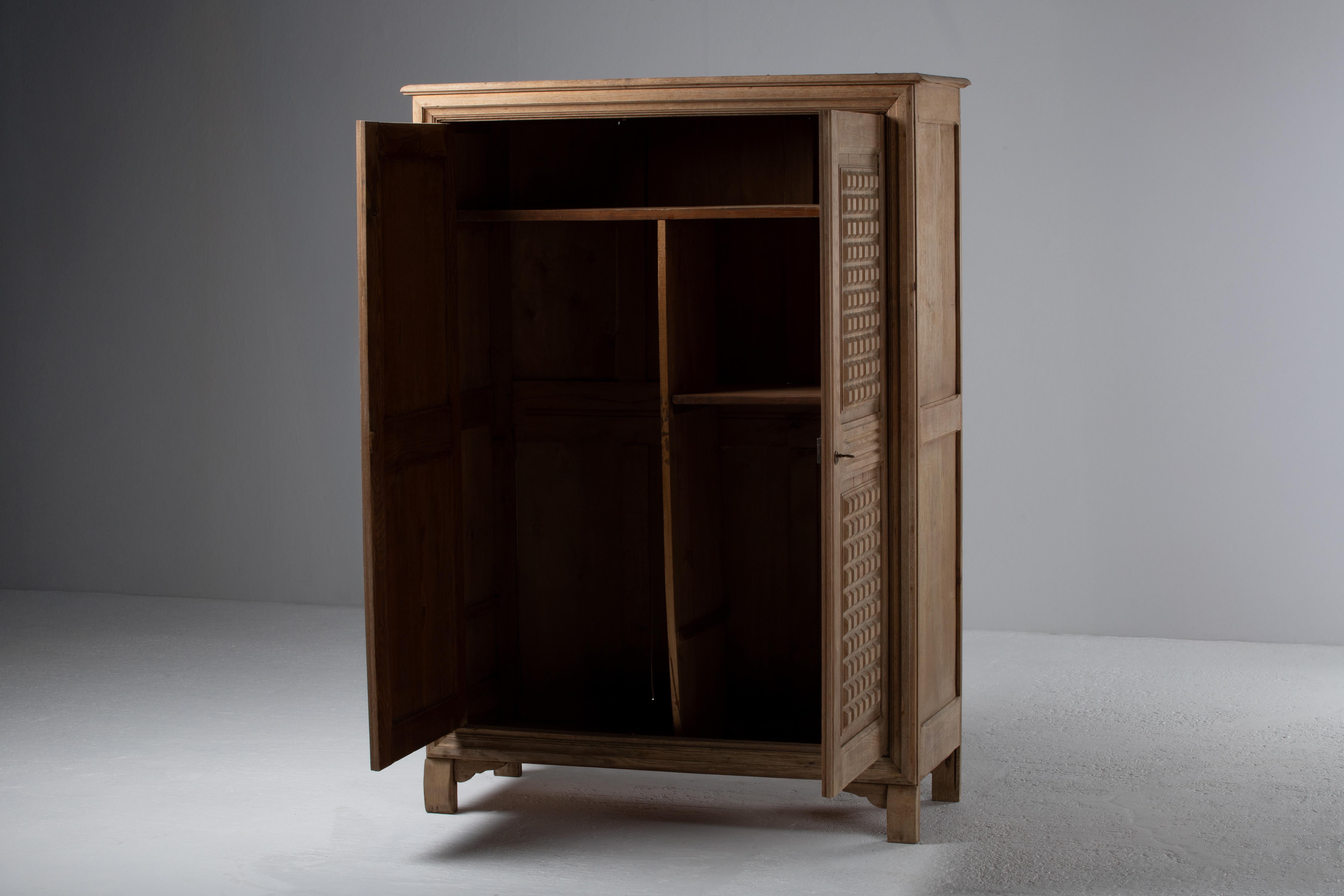 Oak Mid-Century Brutalist Wardrobe, France, 1960
