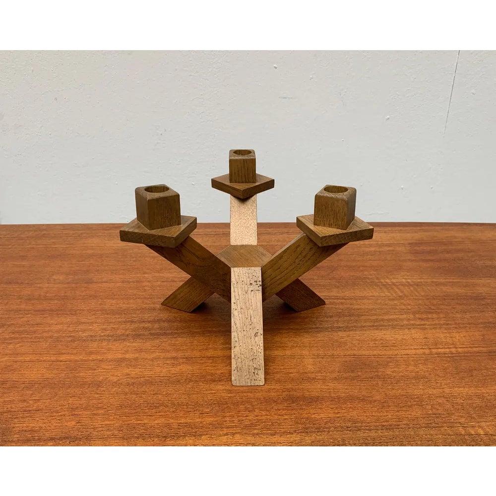 Brutalistischer Holz-Kerzenhalter aus der Jahrhundertmitte, 1960er Jahre im Angebot 1