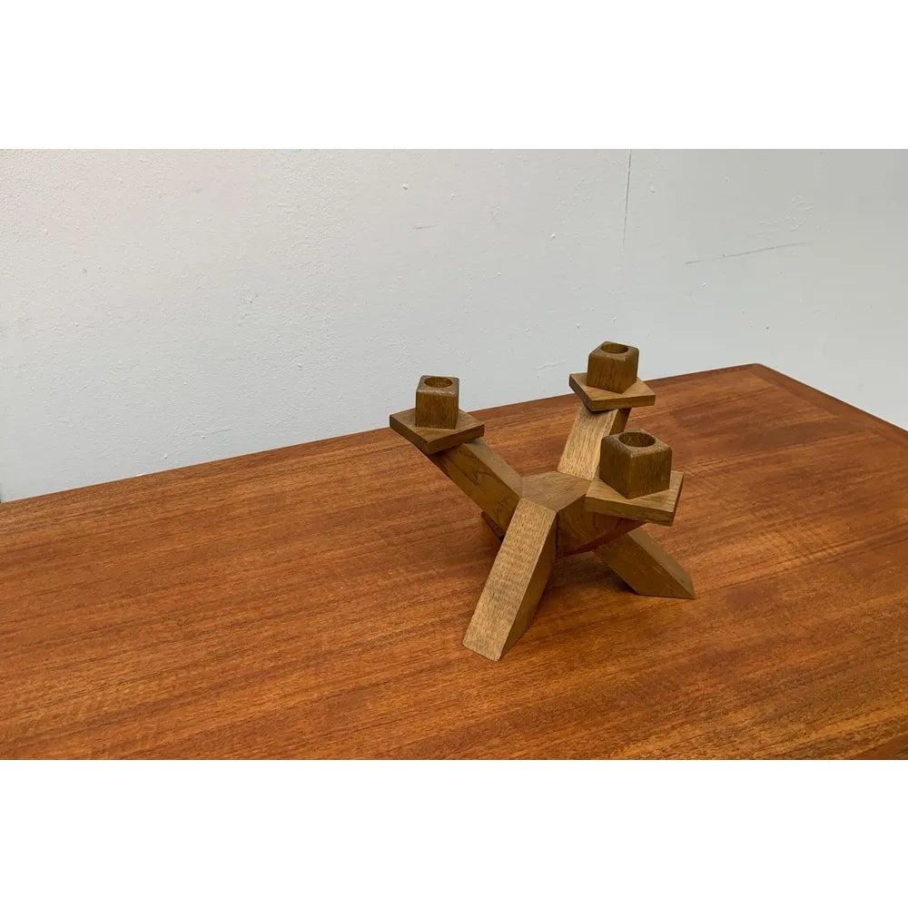 Brutalistischer Holz-Kerzenhalter aus der Jahrhundertmitte, 1960er Jahre im Angebot 3