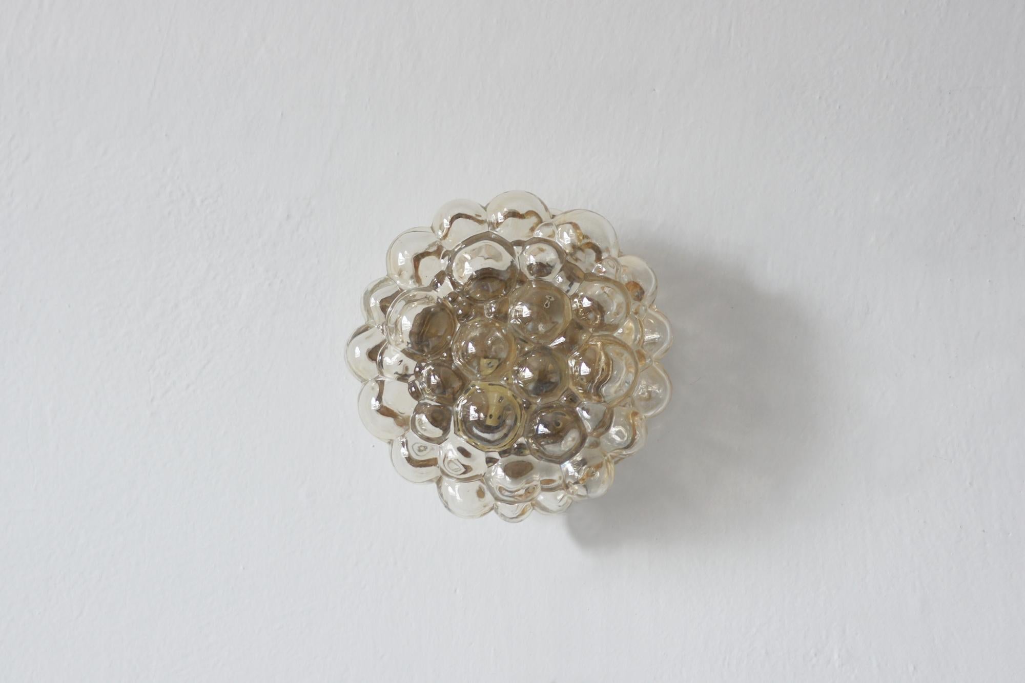 Voici un bel exemple de plafond 