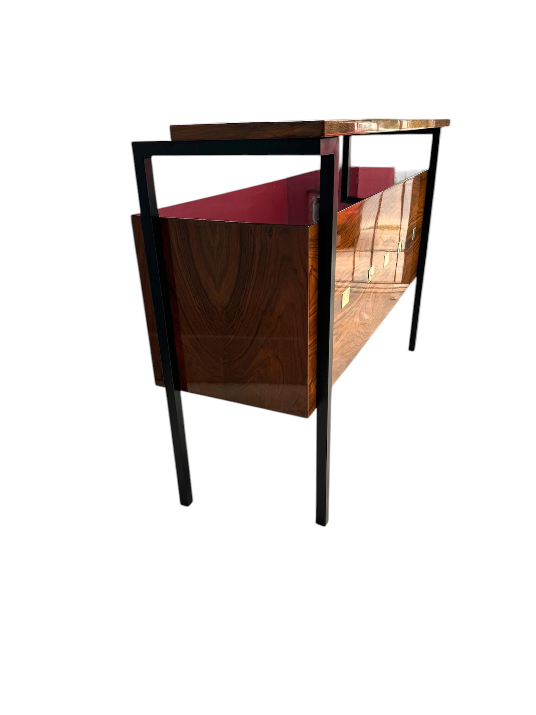 Buffet bar di metà secolo con sgabello Design italiano in vendita 3