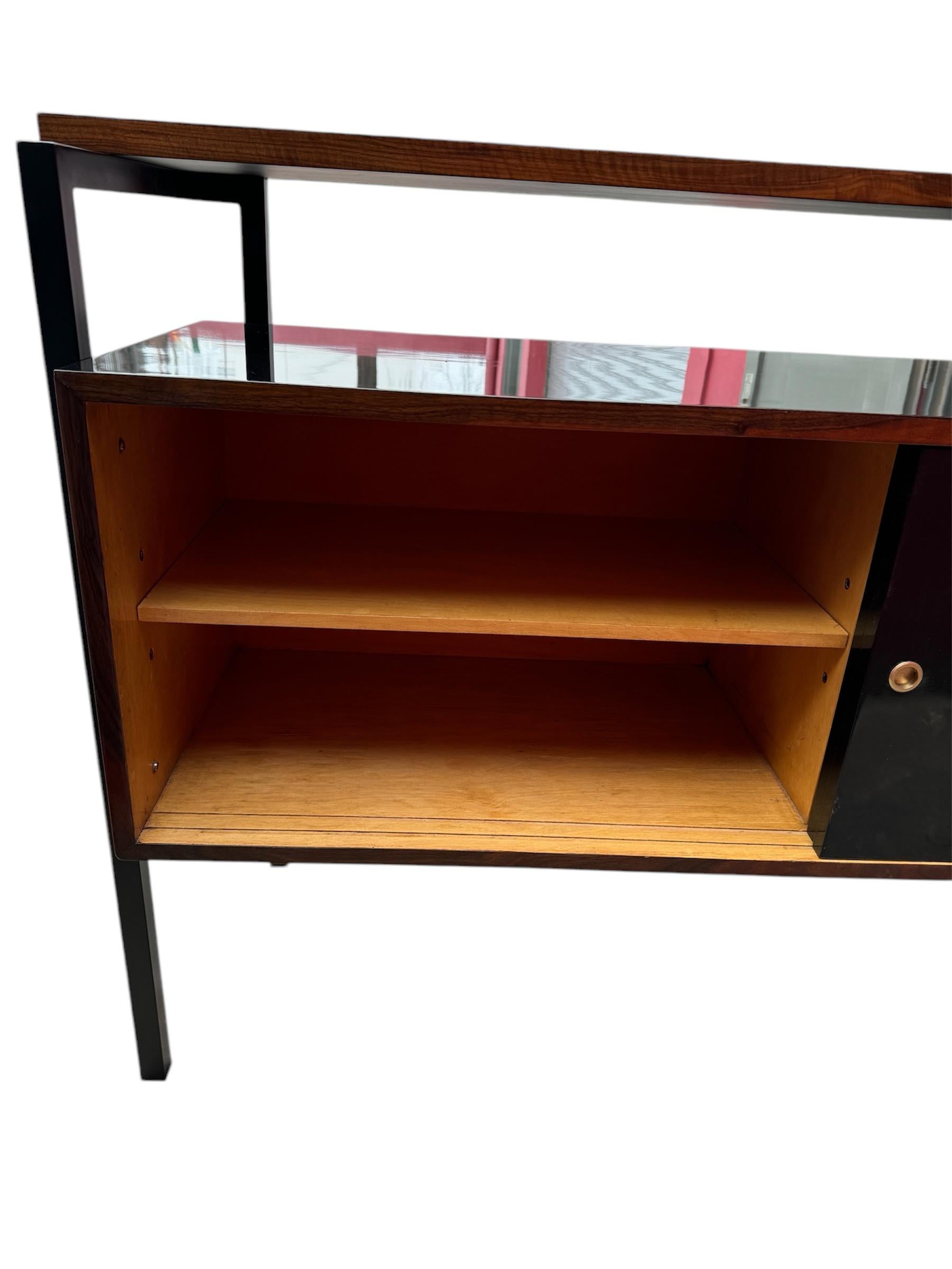 Buffet bar di metà secolo con sgabello Design italiano in vendita 1