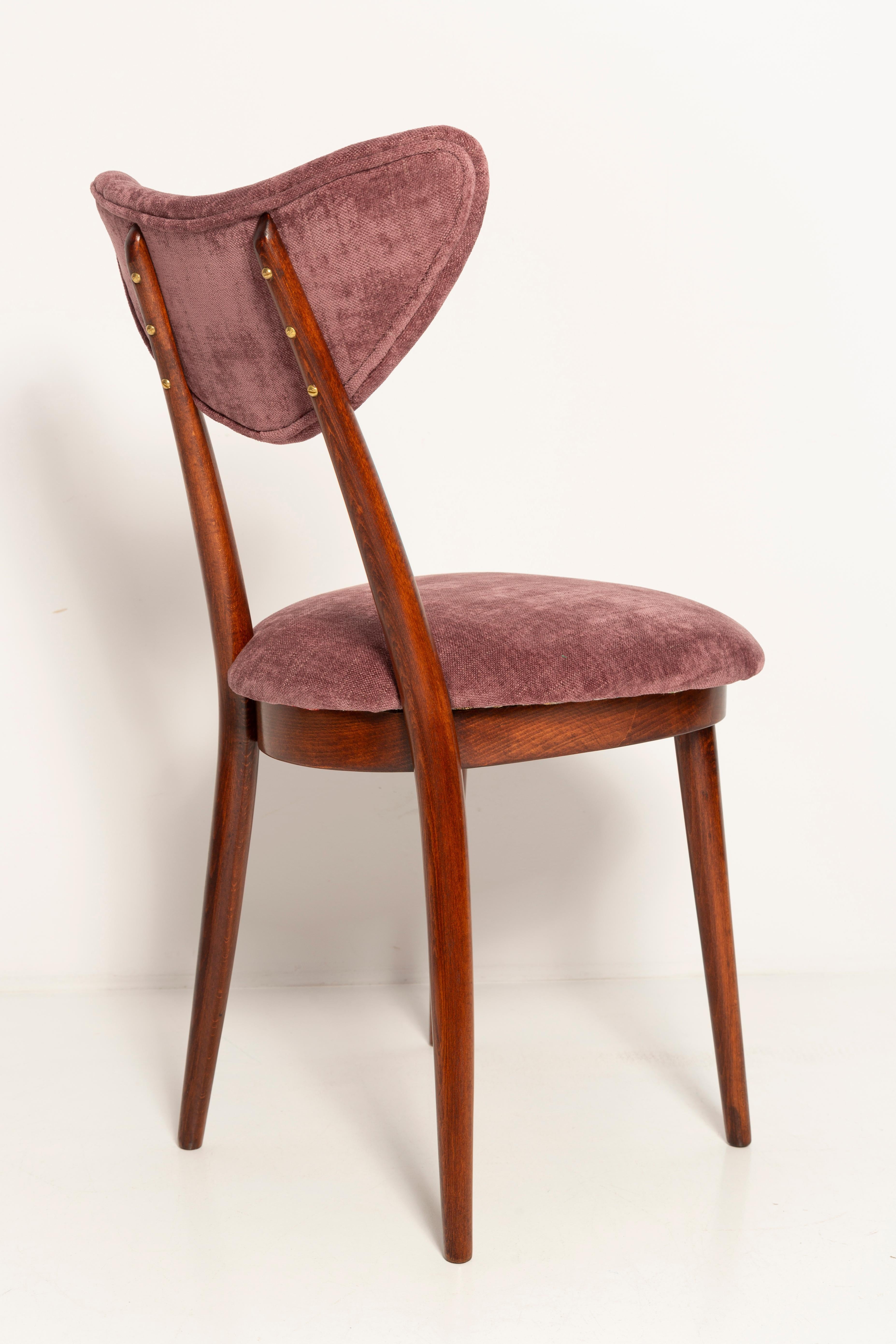 Chaise en forme de cœur en velours rose-violet du milieu du siècle dernier, Europe, années 1960 Excellent état - En vente à 05-080 Hornowek, PL