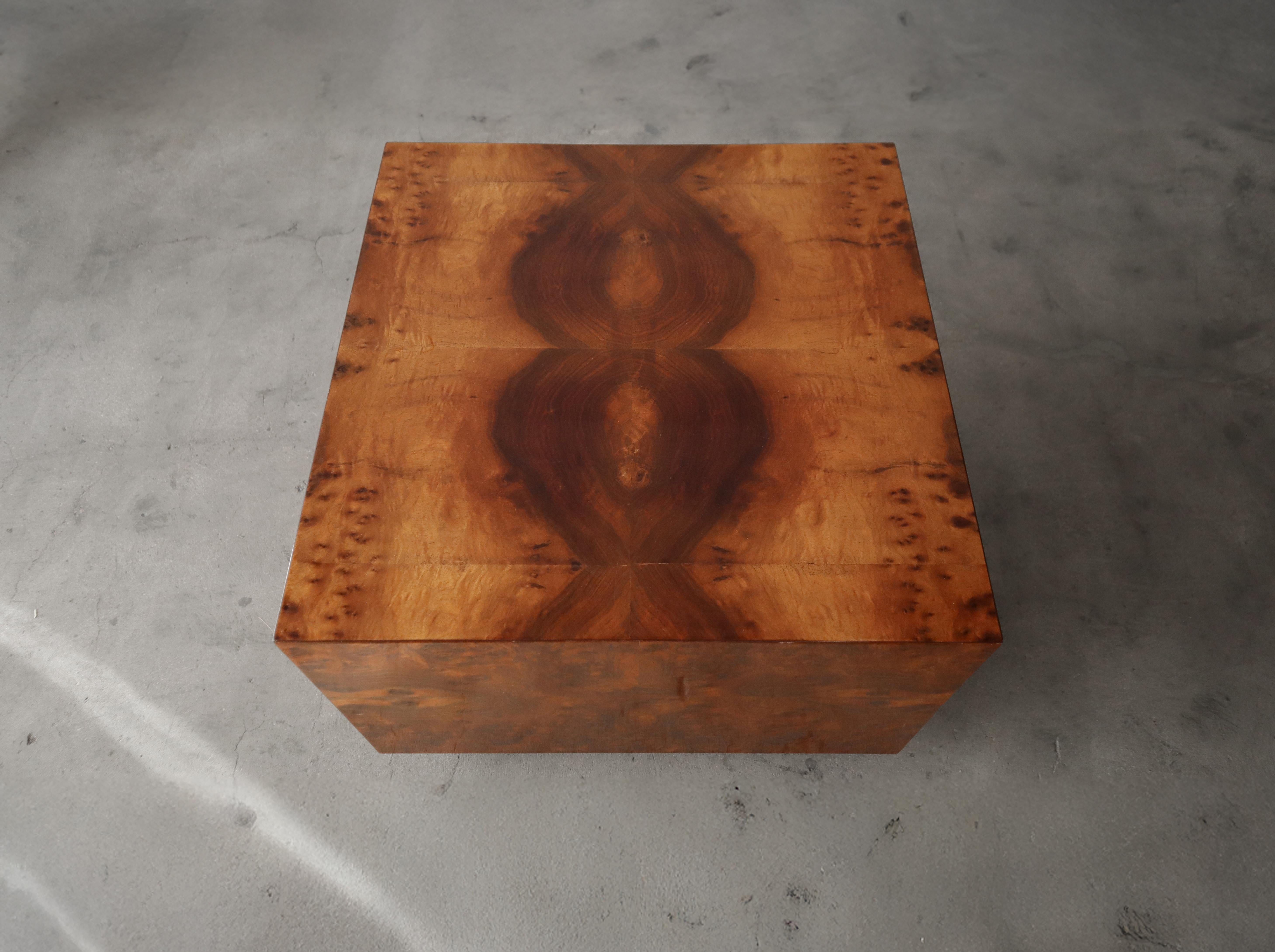 Mid Century Burl Cube Table by Milo Baughman In Good Condition For Sale In Las Vegas, NV