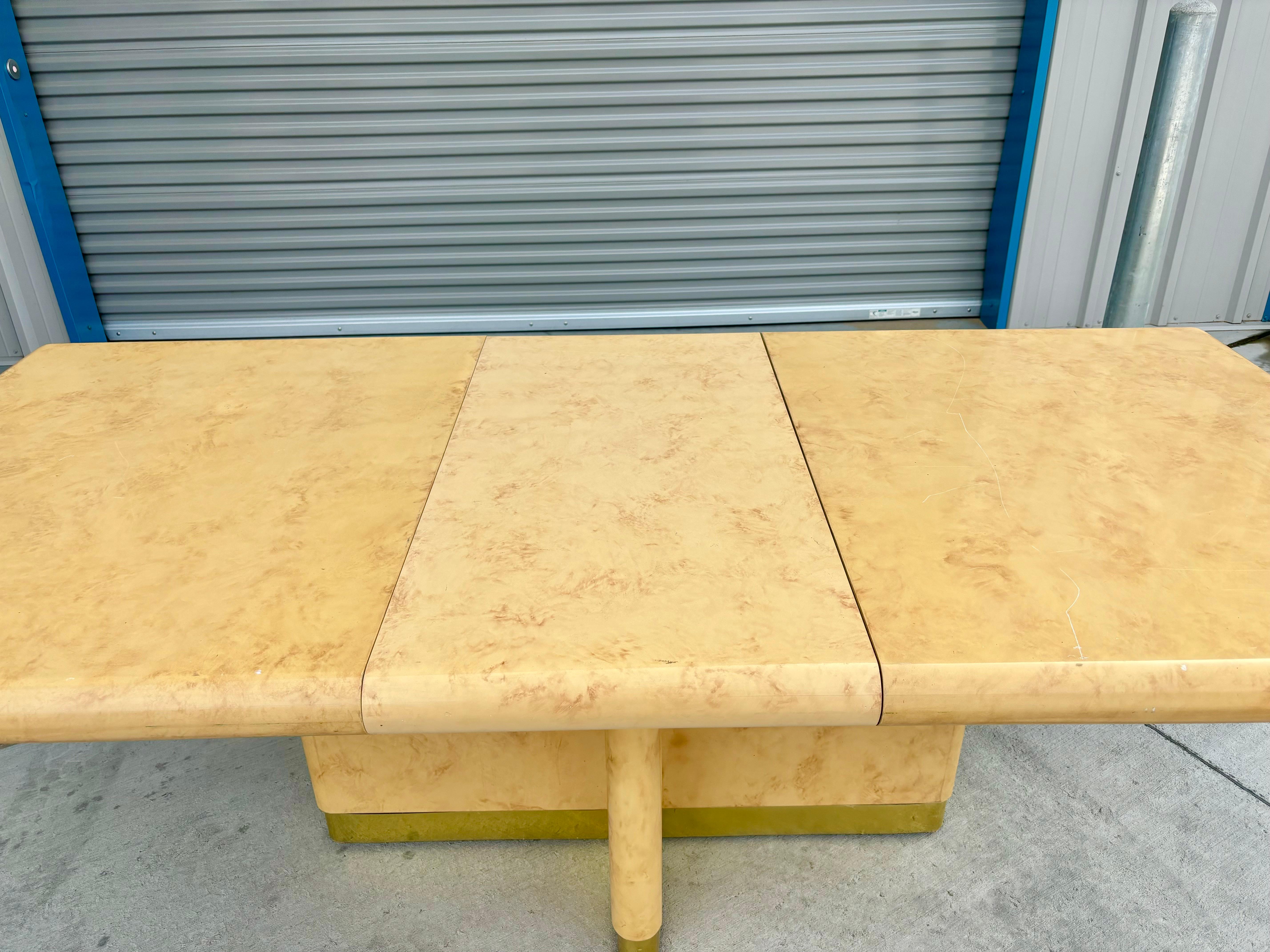 Table de salle à manger en loupe du milieu du siècle, 1970 en vente 5