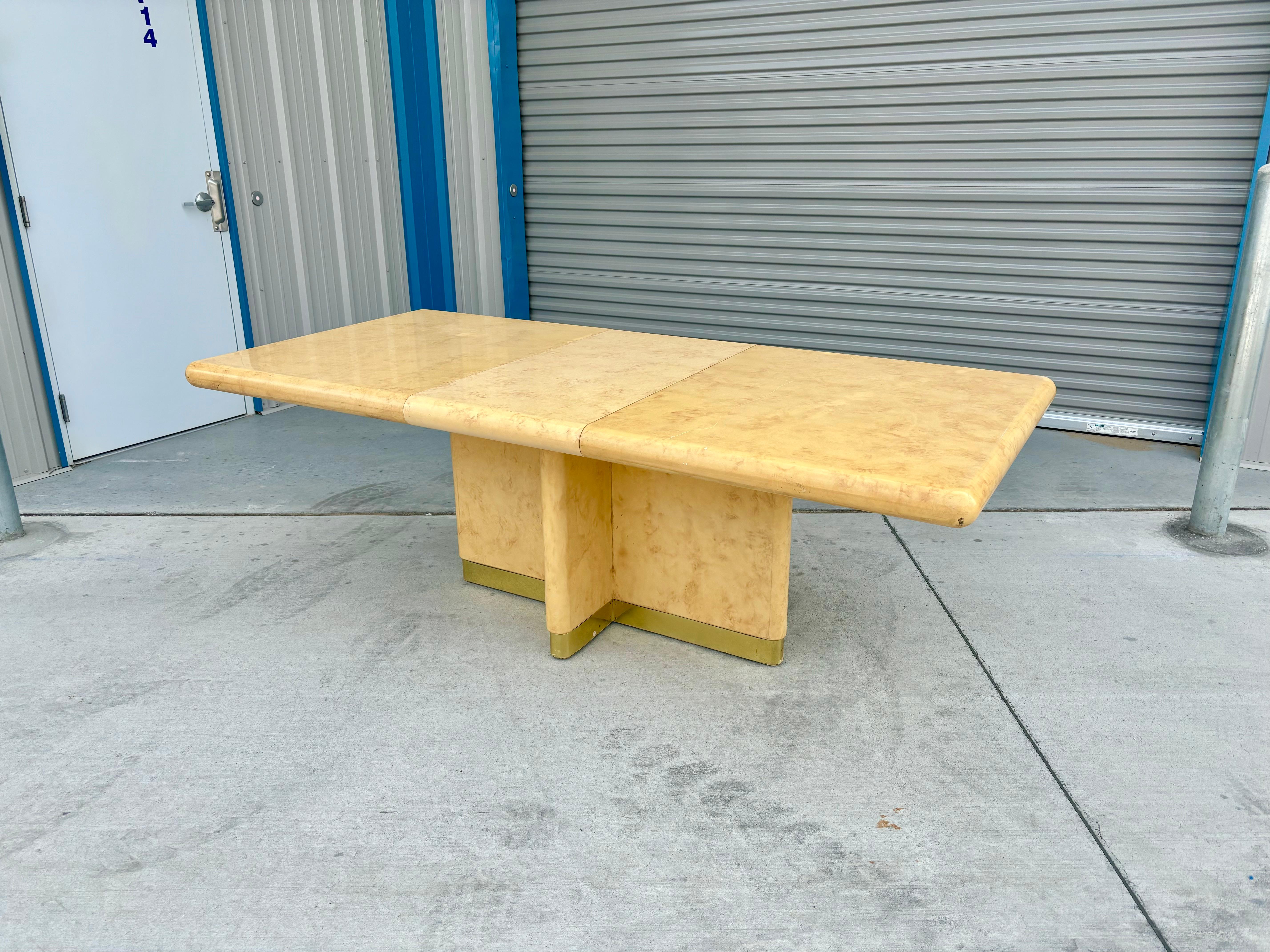 Table de salle à manger en loupe du milieu du siècle, 1970 en vente 2