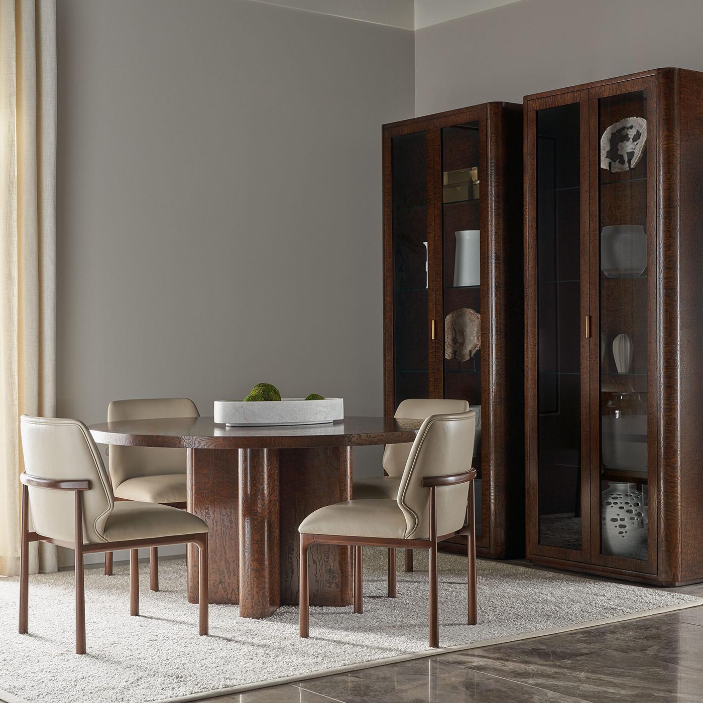 Mid-Century Modern Table de salle à manger ronde en loupe du milieu du siècle en vente