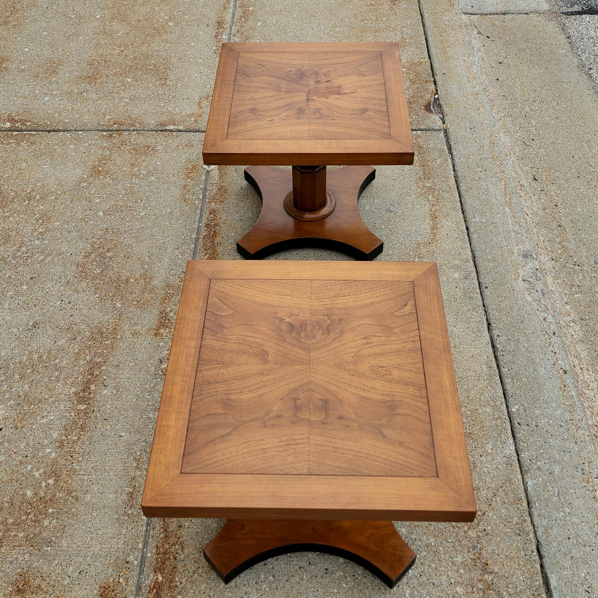 Midcentury Burl Wood Walnut Side Tables by Baker Furniture, a Pair In Good Condition In Bay City, MI