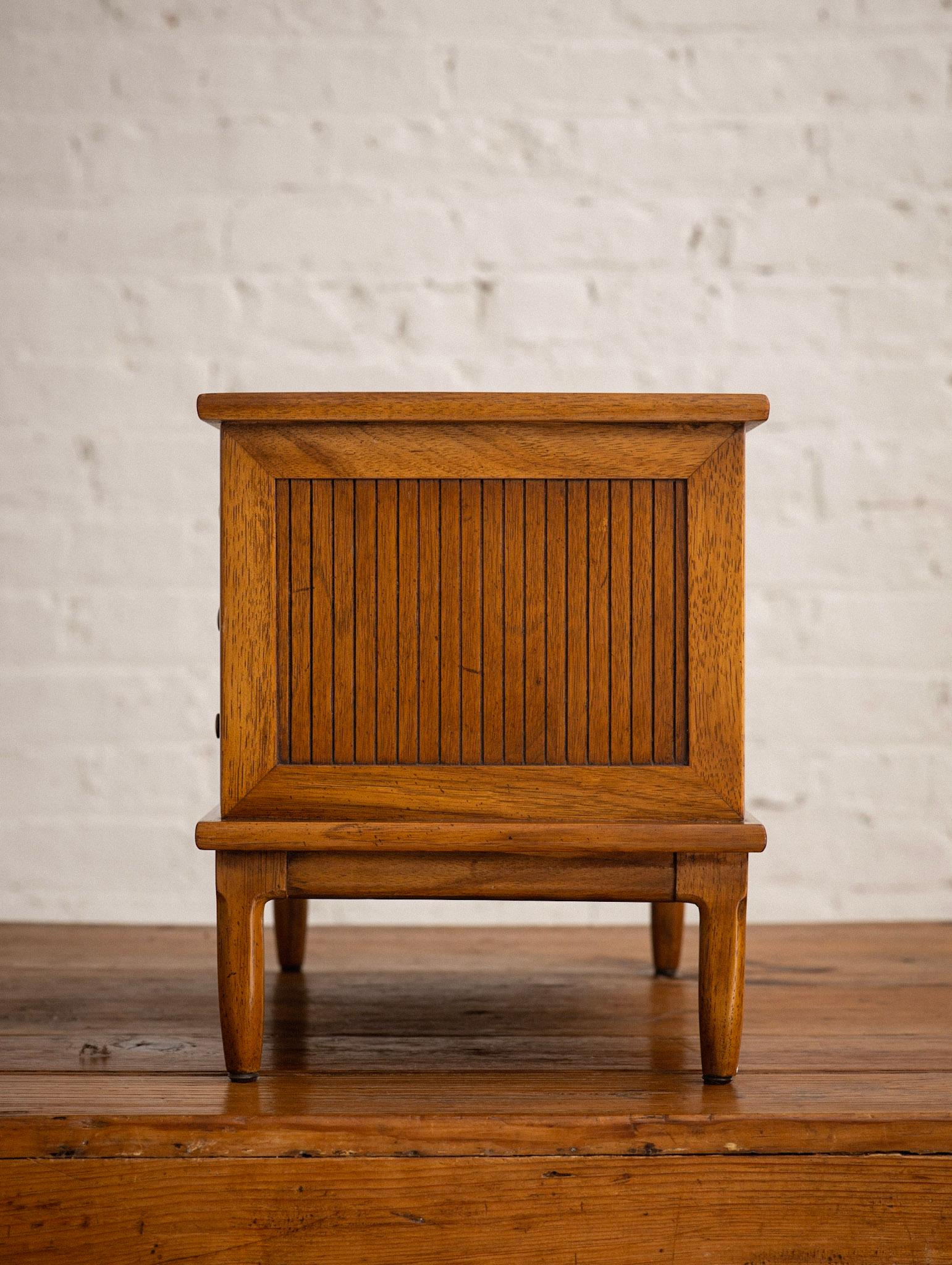 Mid-Century Burled Oak Tomlinson 'Sophisticate' Jewelry Box For Sale 2