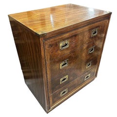 Meuble de bar de campagne en bois d'ébène et laiton du milieu du siècle par Hickory