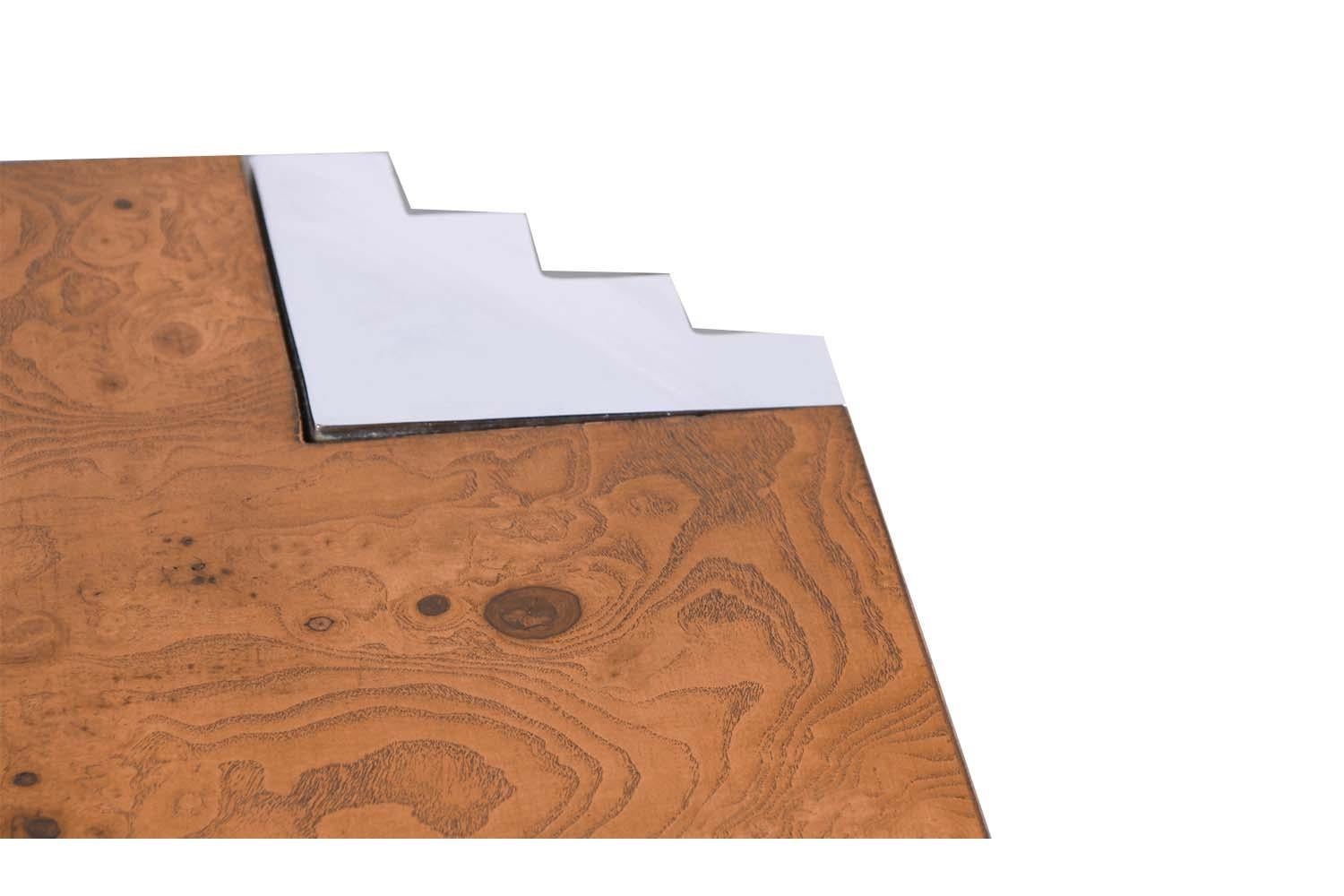 Table basse chromée mi-siècle en bois de ronce de style Milo Baughman en vente 1