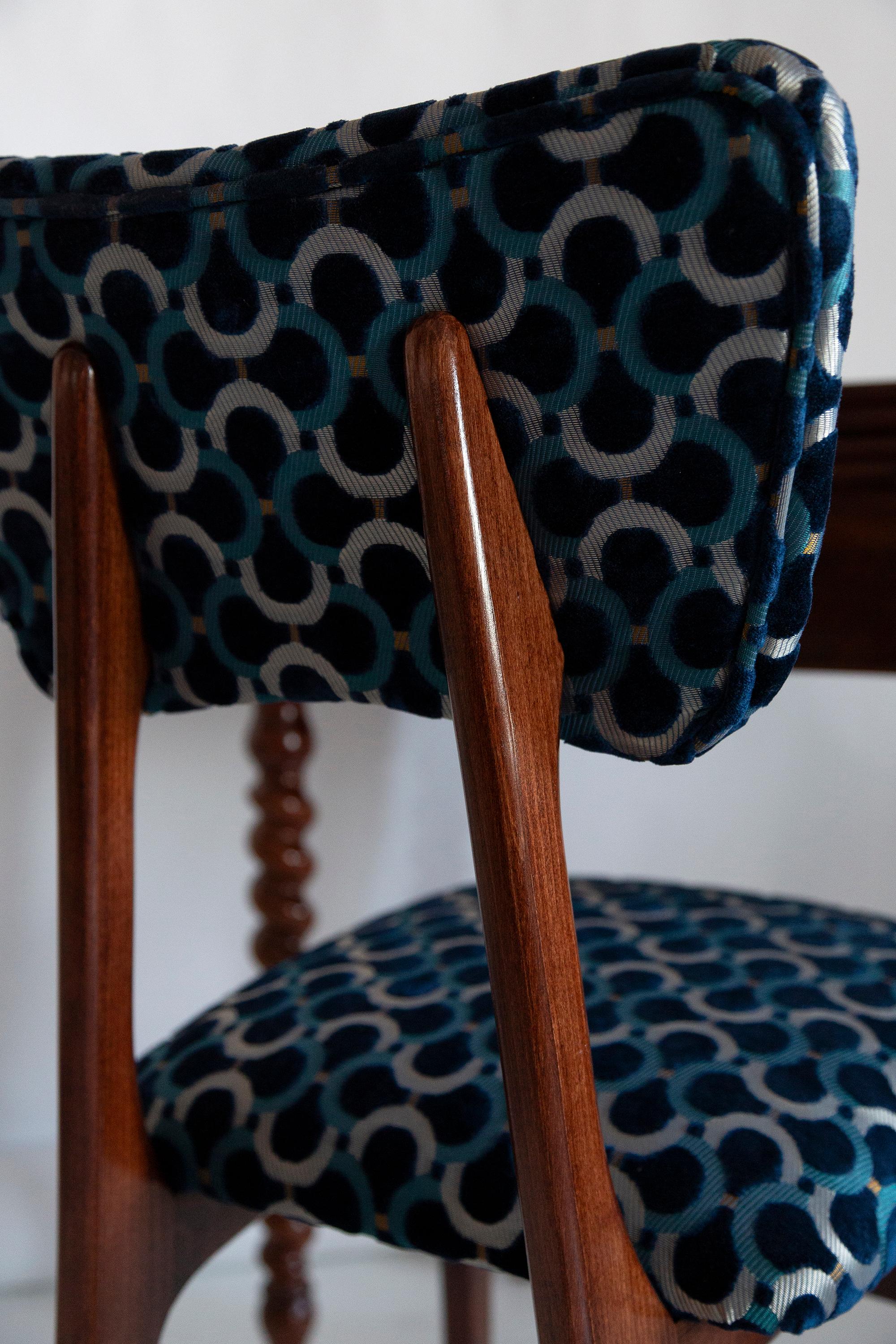 Mid-Century Modern Mid Century Butterfly Chair, Blue Scarabeo Velvet, Dark Wood, Europe, 1960s For Sale