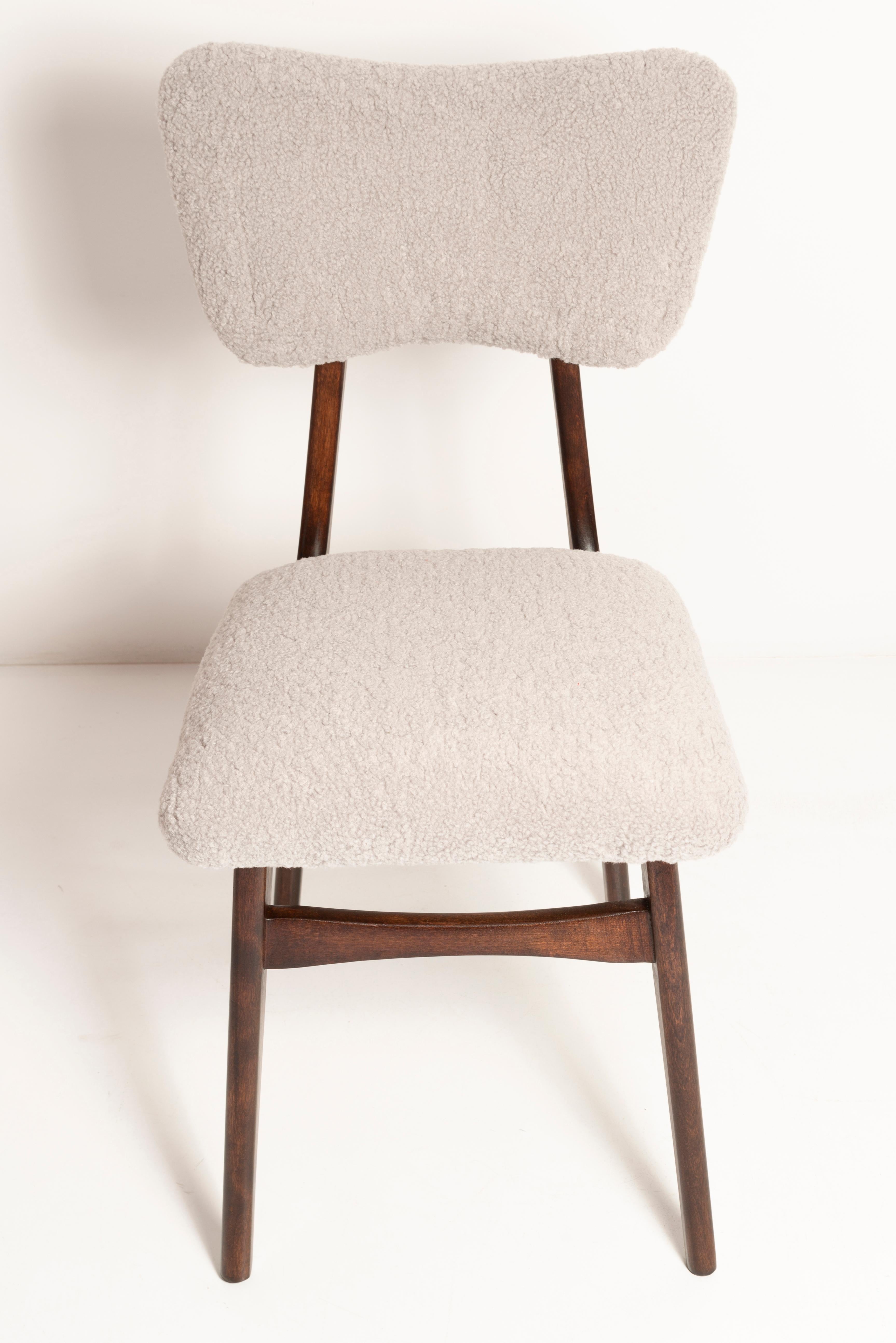 Mid Century Butterfly Chair, Light Gray Boucle, Dark Walnut Wood, Europe, 1960s For Sale 5