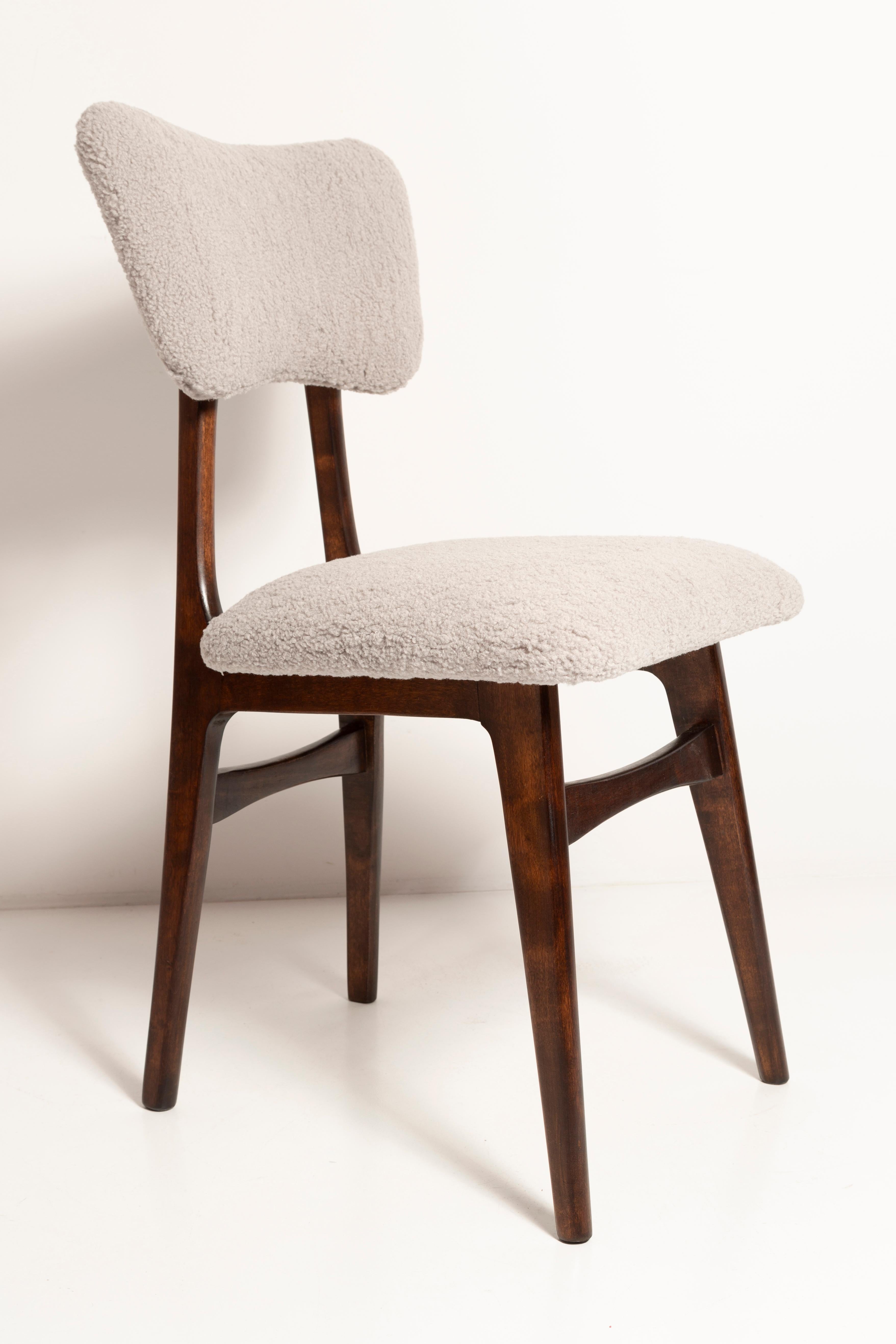 Mid-Century Modern Mid Century Butterfly Chair, Light Gray Boucle, Dark Walnut Wood, Europe, 1960s For Sale