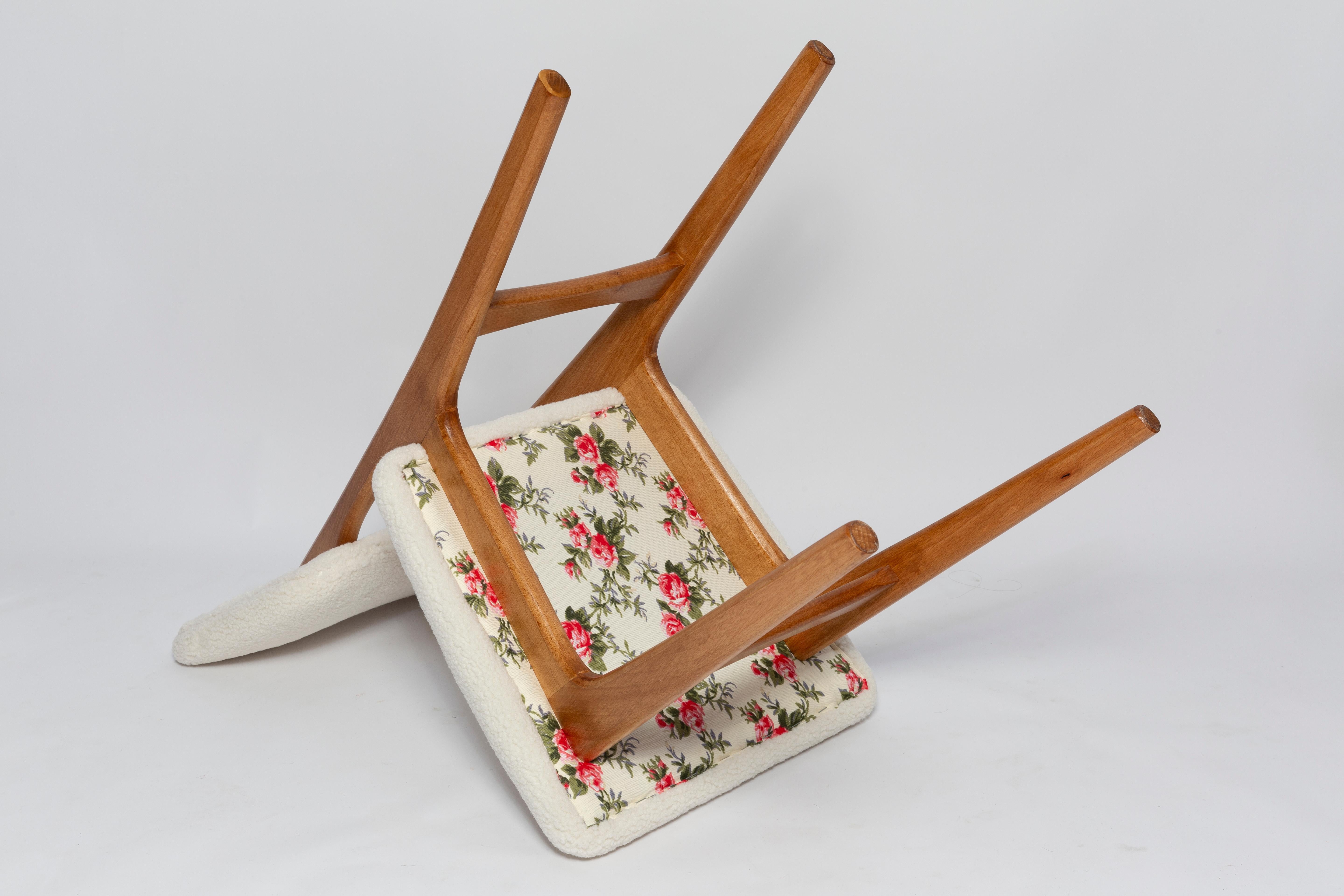 Mid Century Butterfly Chair, Heller Elfenbein-Boucle, Helles Eichenholz, Europa, 1960er Jahre (Stoff) im Angebot